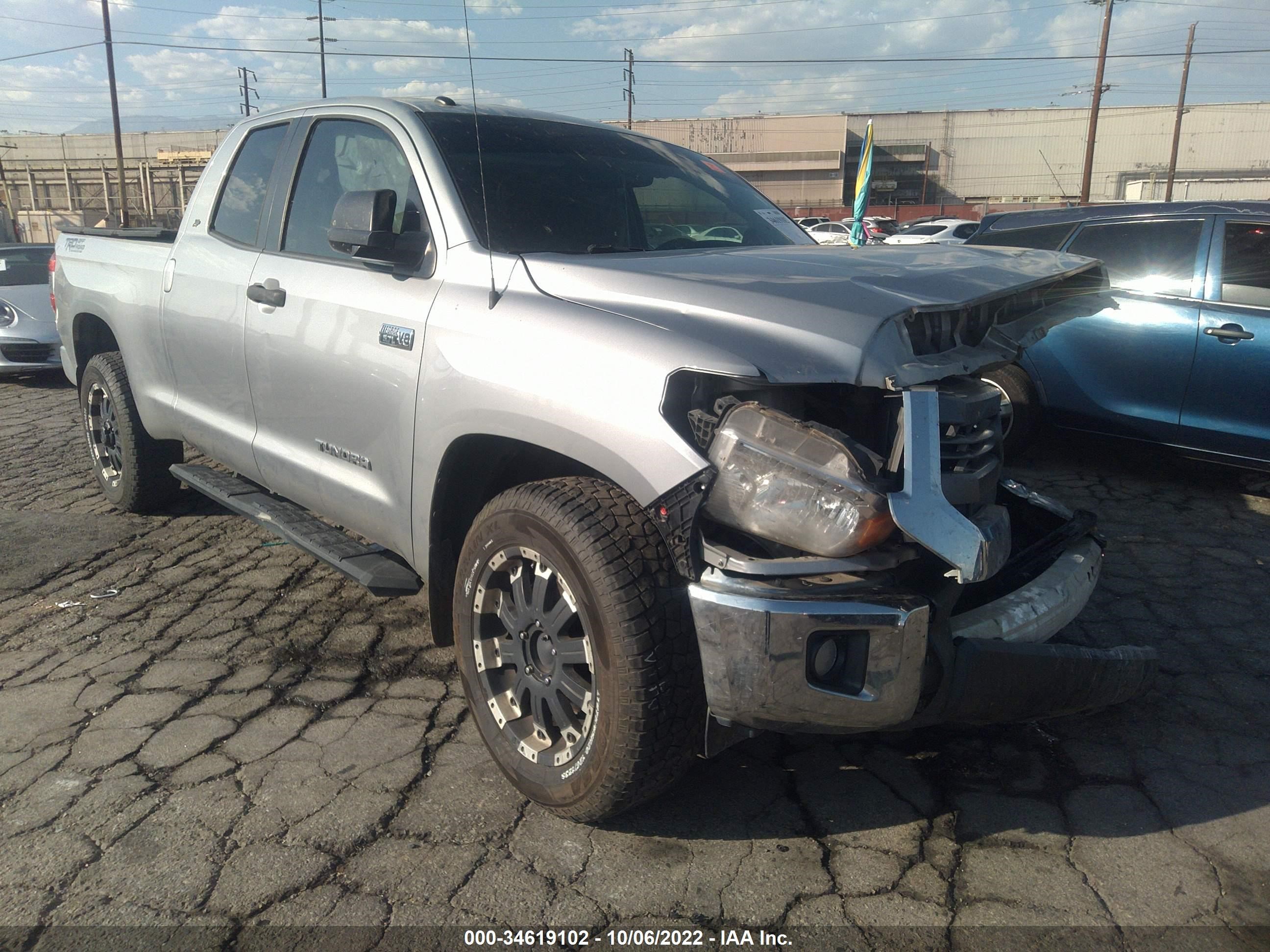 2015 Toyota Tundra Sr5 5.7L V8 vin: 5TFUW5F13FX469242