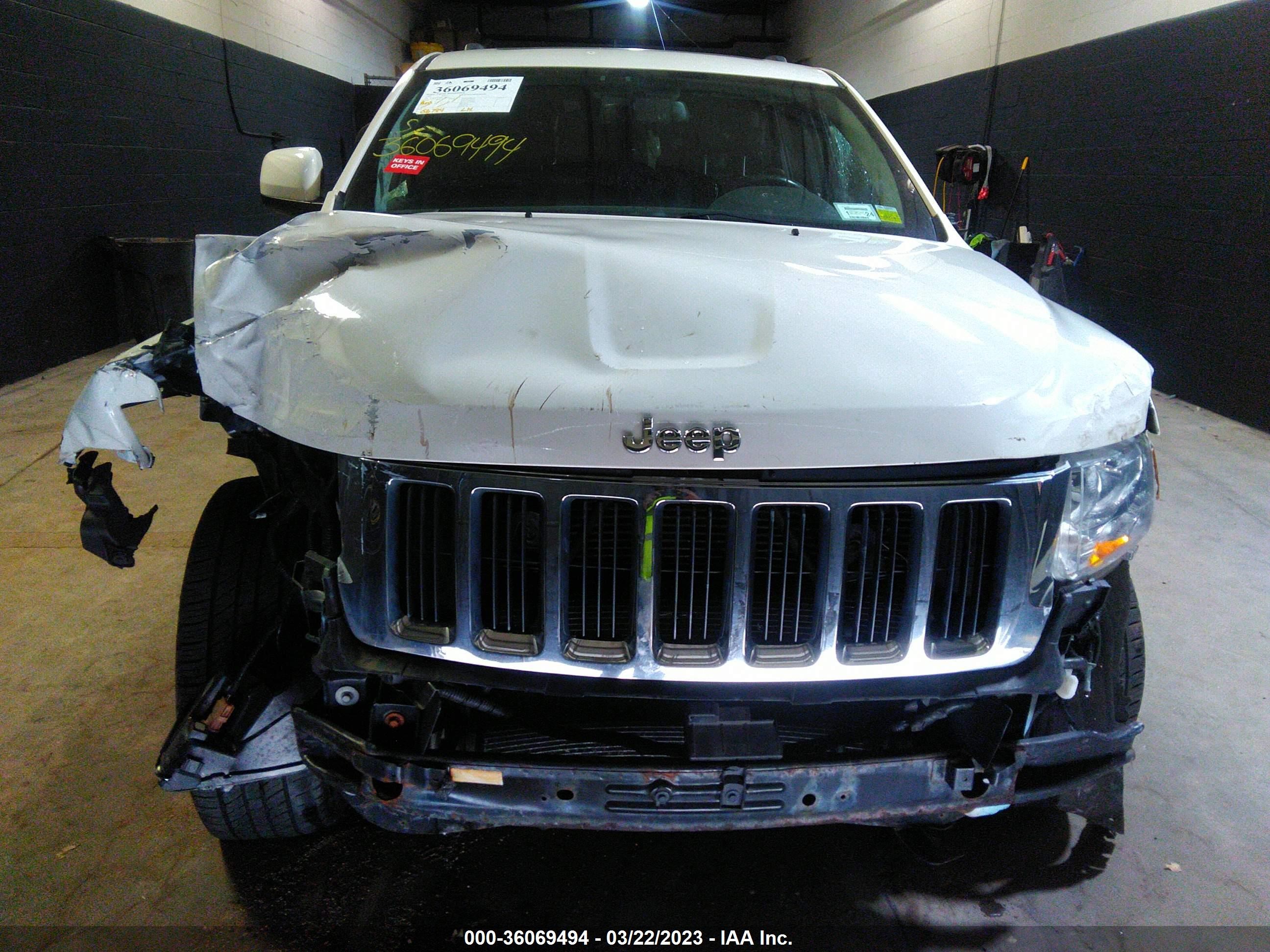 2012 Jeep Grand Cherokee Laredo vin: 1C4RJFAG4CC348440