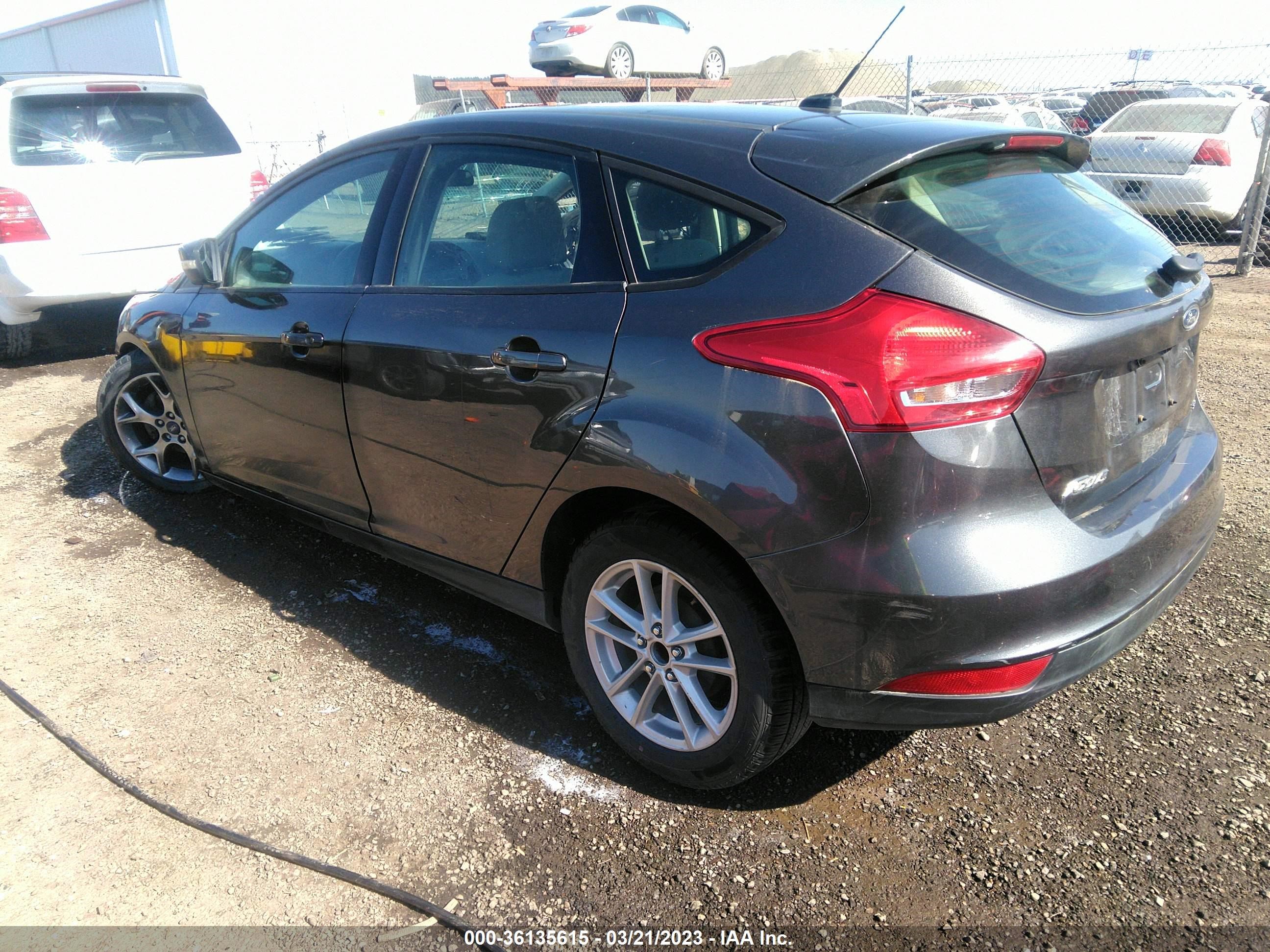 2016 Ford Focus Se vin: 1FADP3K25GL315758