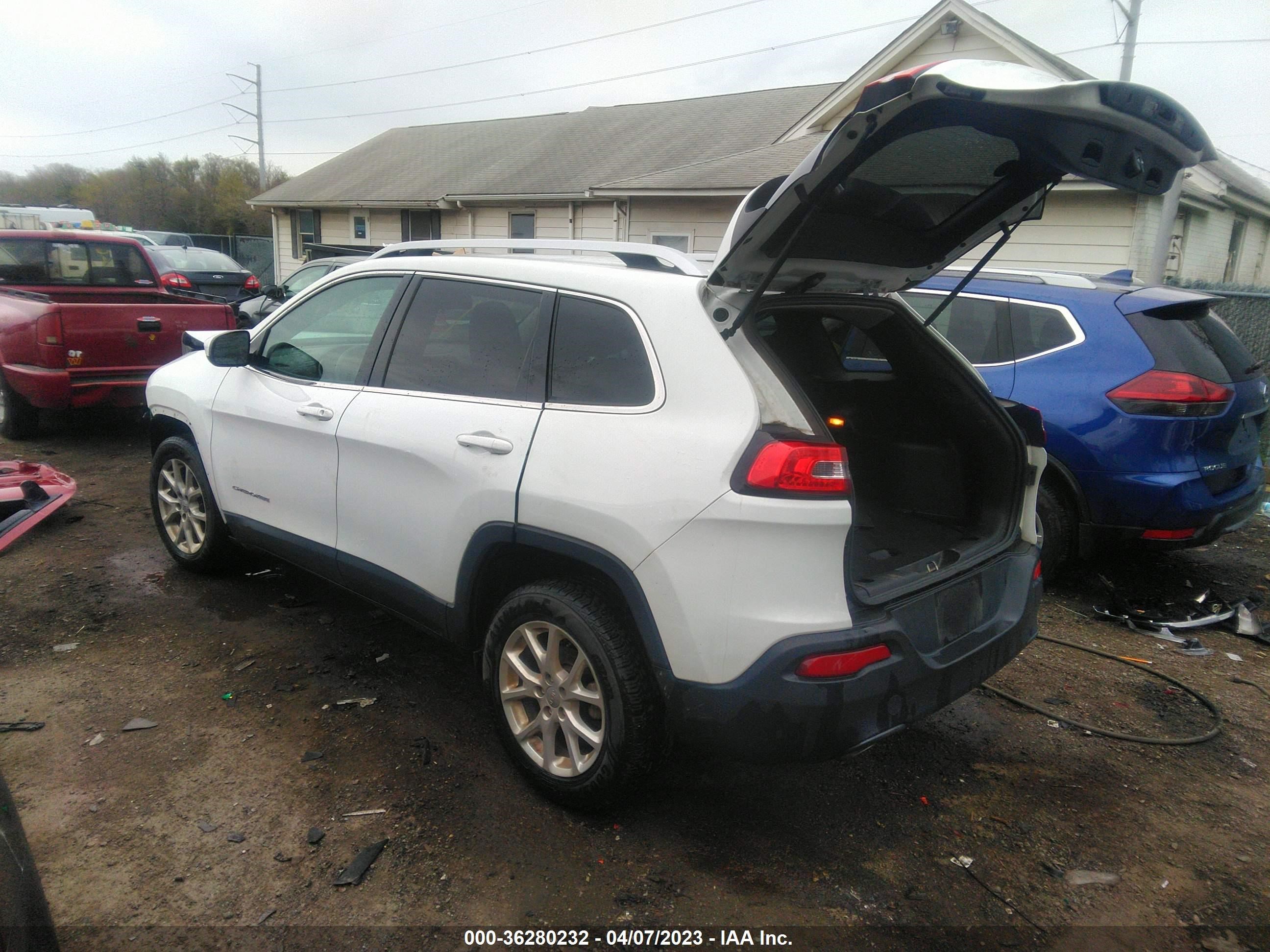 2016 Jeep Cherokee Latitude vin: 1C4PJLCB3GW164845