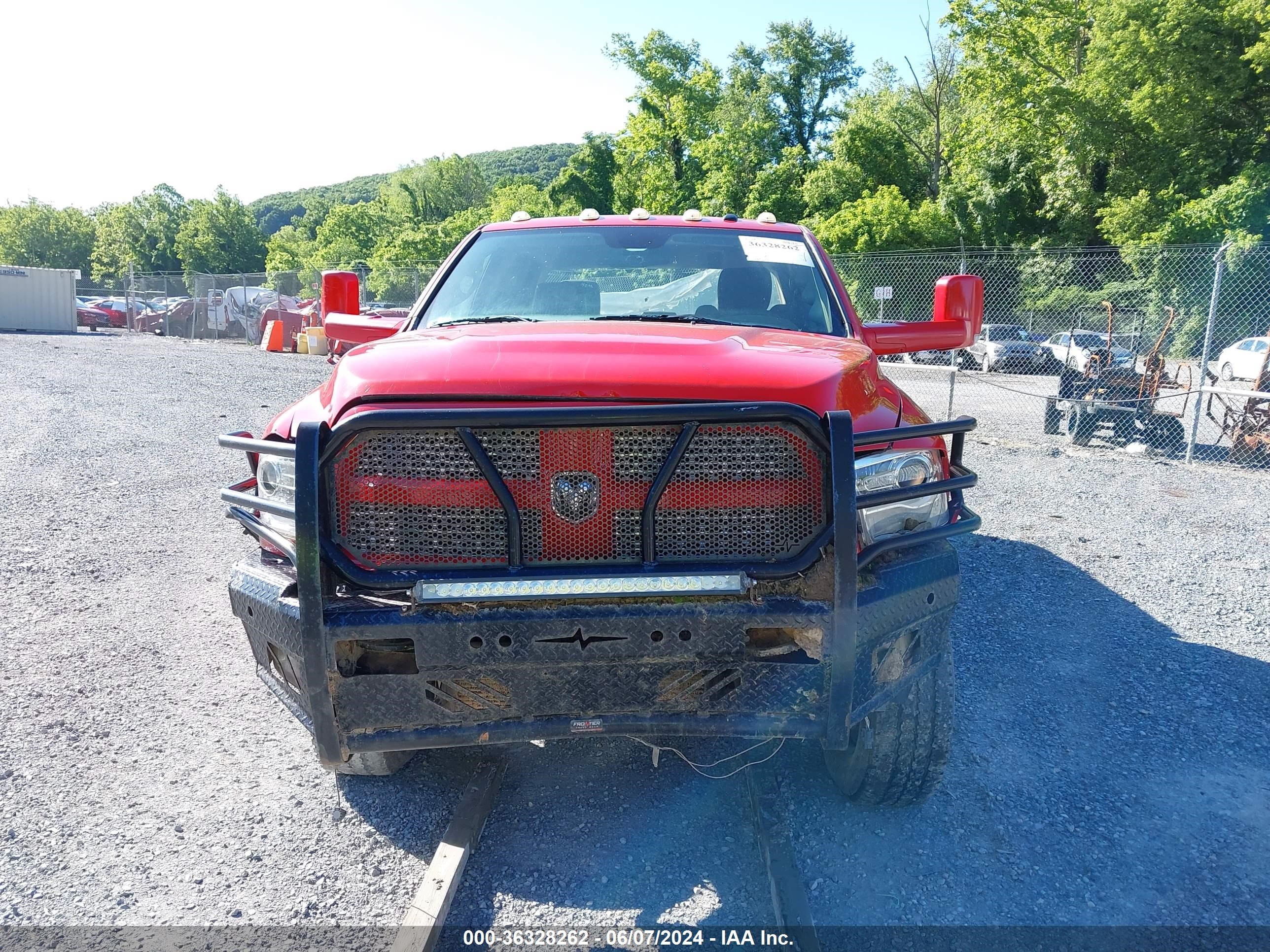 2016 Ram 2500 Tradesman vin: 3C6UR5CL9GG101741