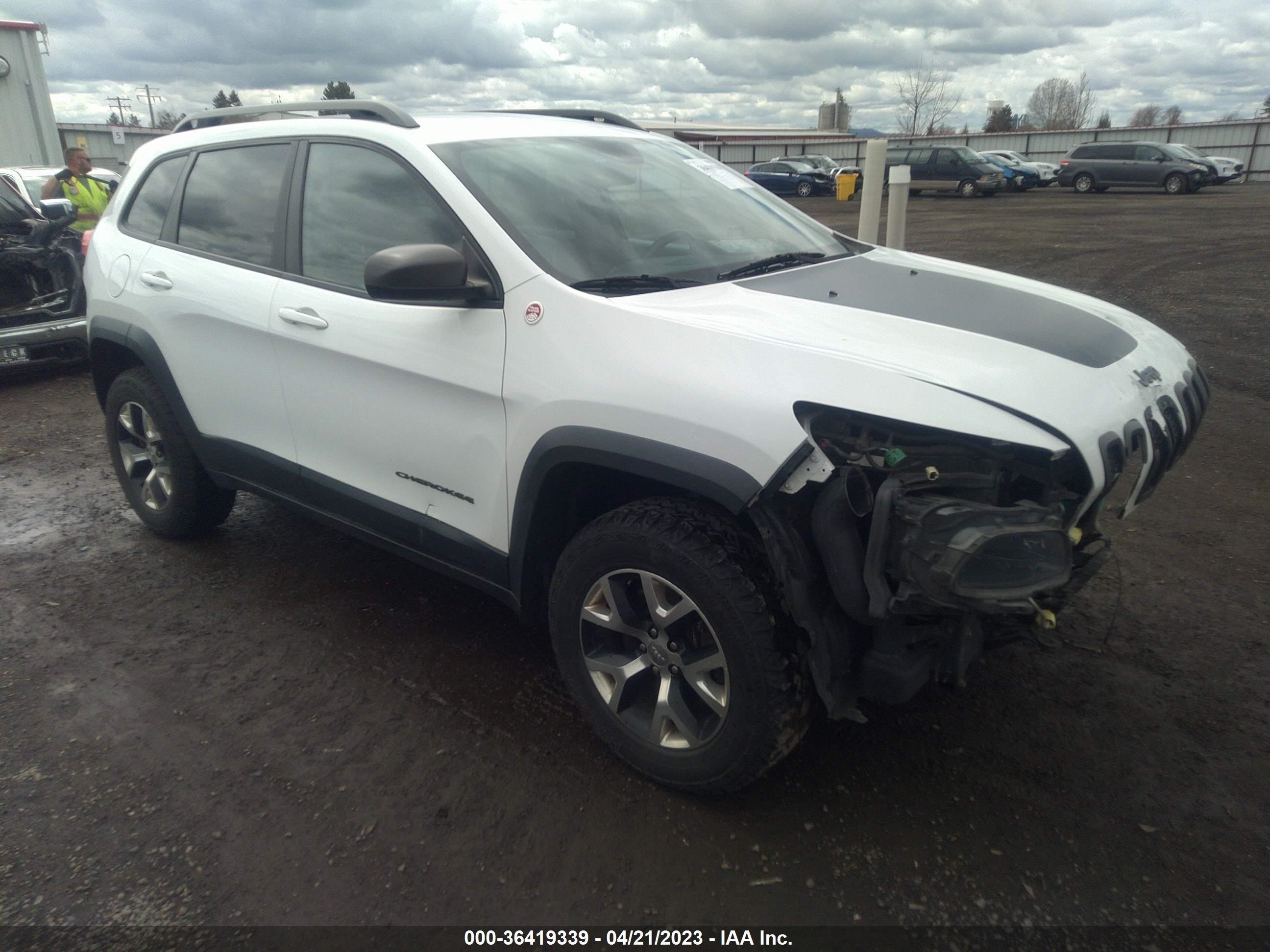 2014 Jeep Cherokee Trailhawk vin: 1C4PJMBS9EW255171