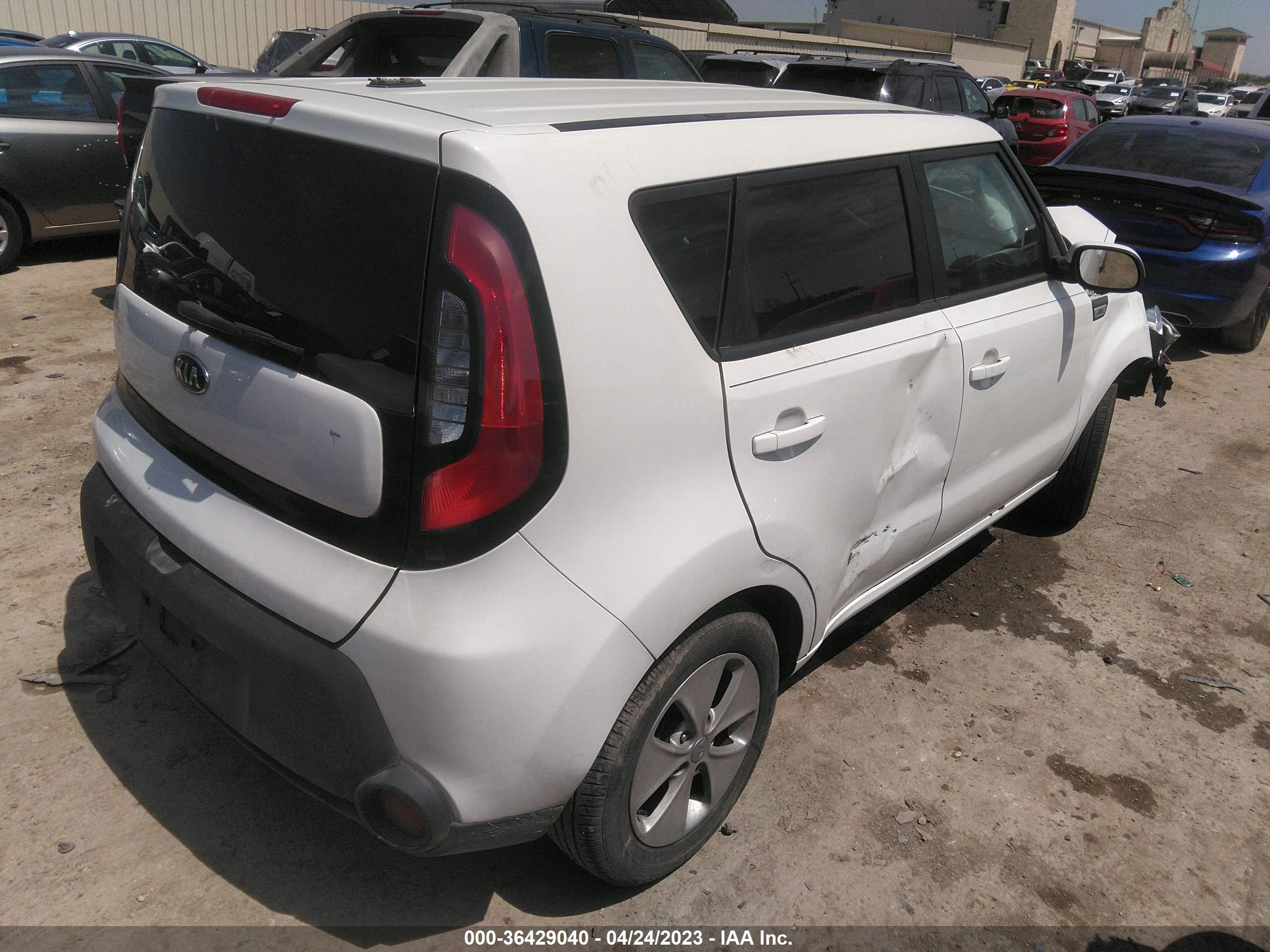 2016 Kia Soul vin: KNDJN2A23G7360995