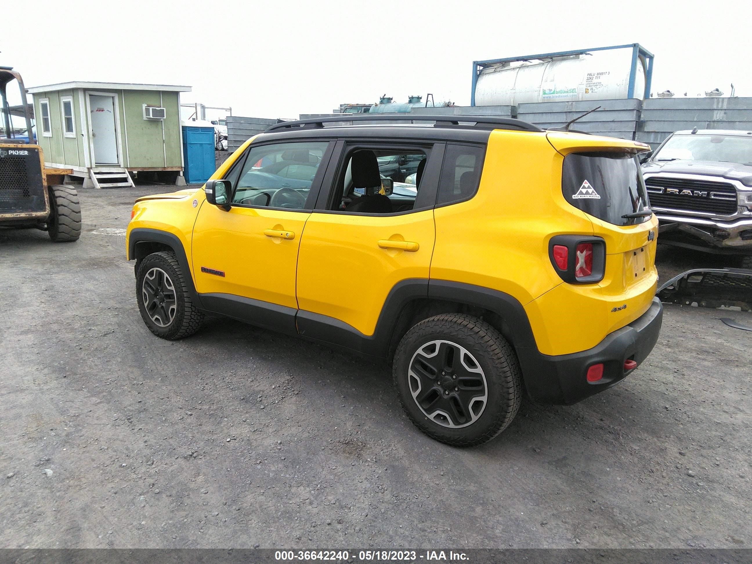 2016 Jeep Renegade Trailhawk vin: ZACCJBCTXGPC75441