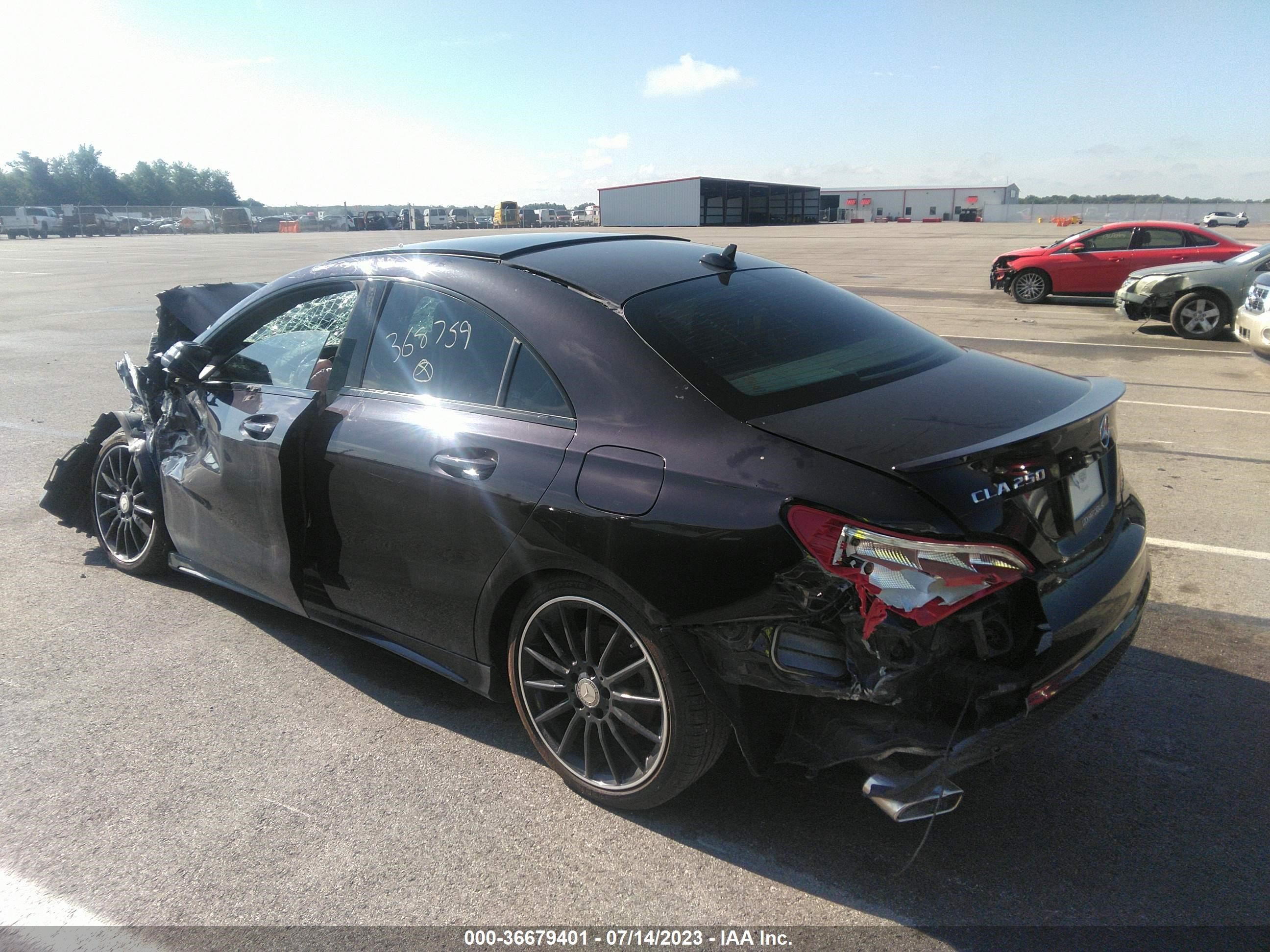 2016 Mercedes-Benz Cla 250 vin: WDDSJ4EBXGN368759