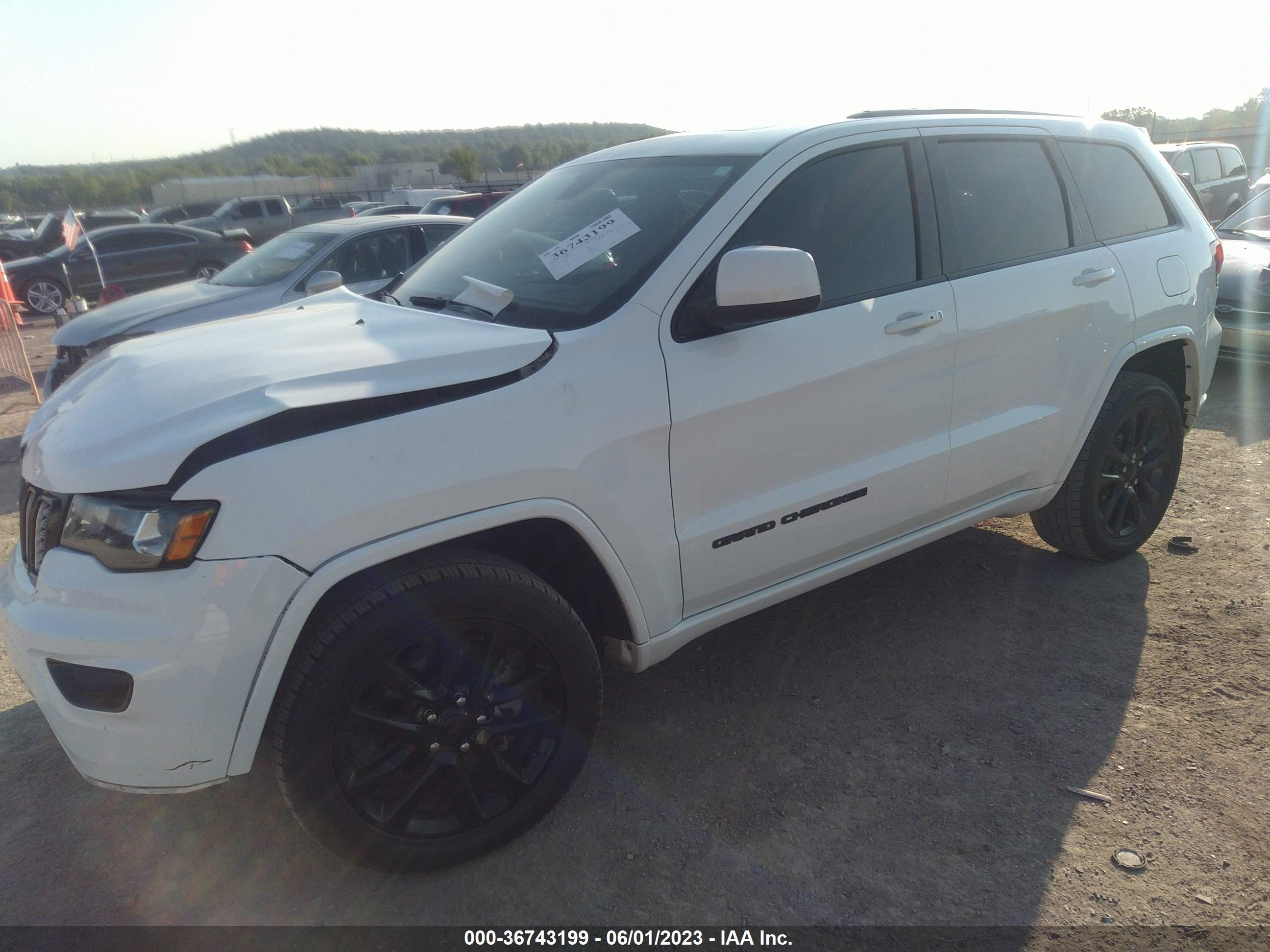 2019 Jeep Grand Cherokee Altitude 4X4 vin: 1C4RJFAG0KC566616