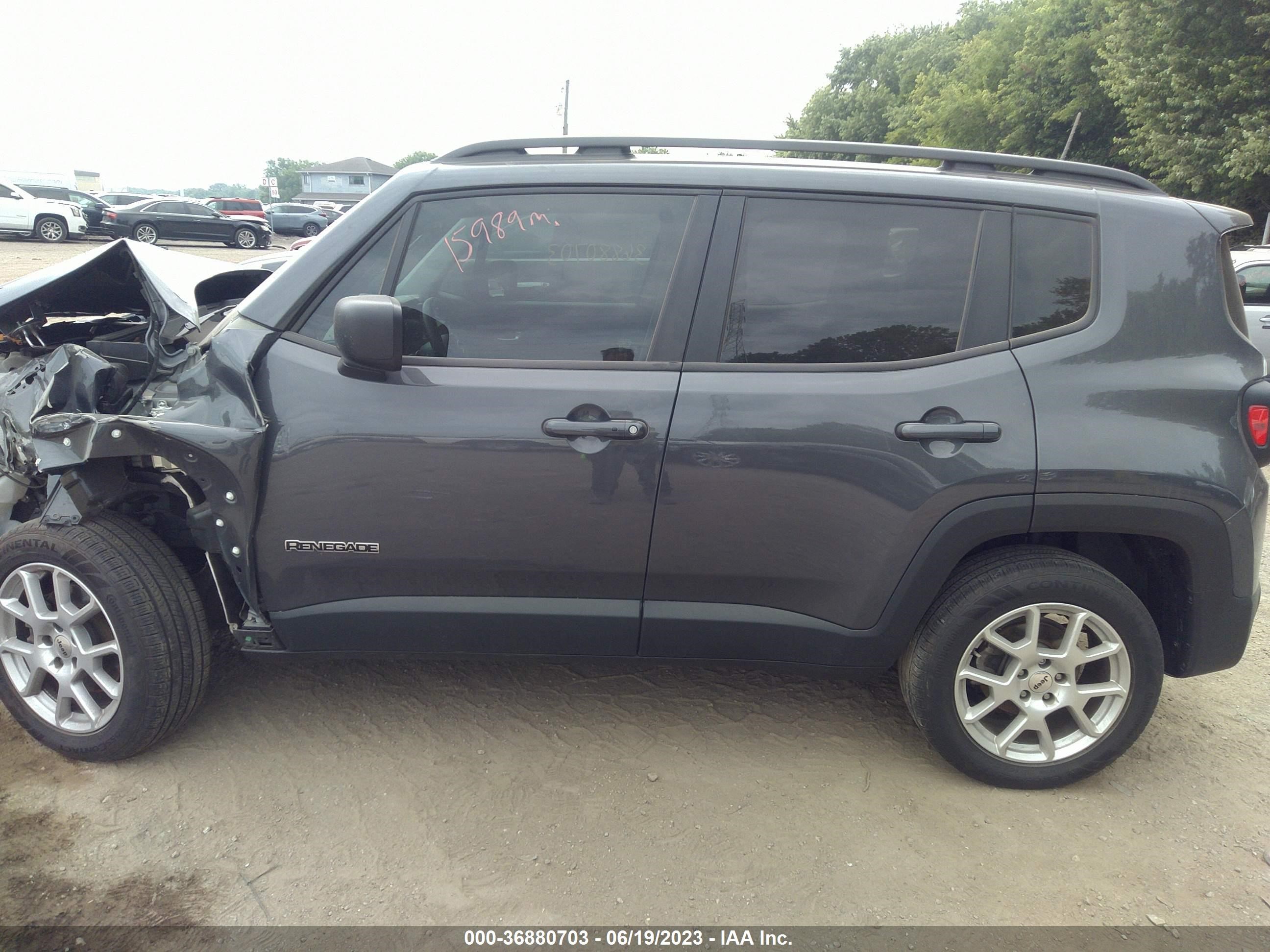 2022 Jeep Renegade Latitude vin: ZACNJDB15NPN52298