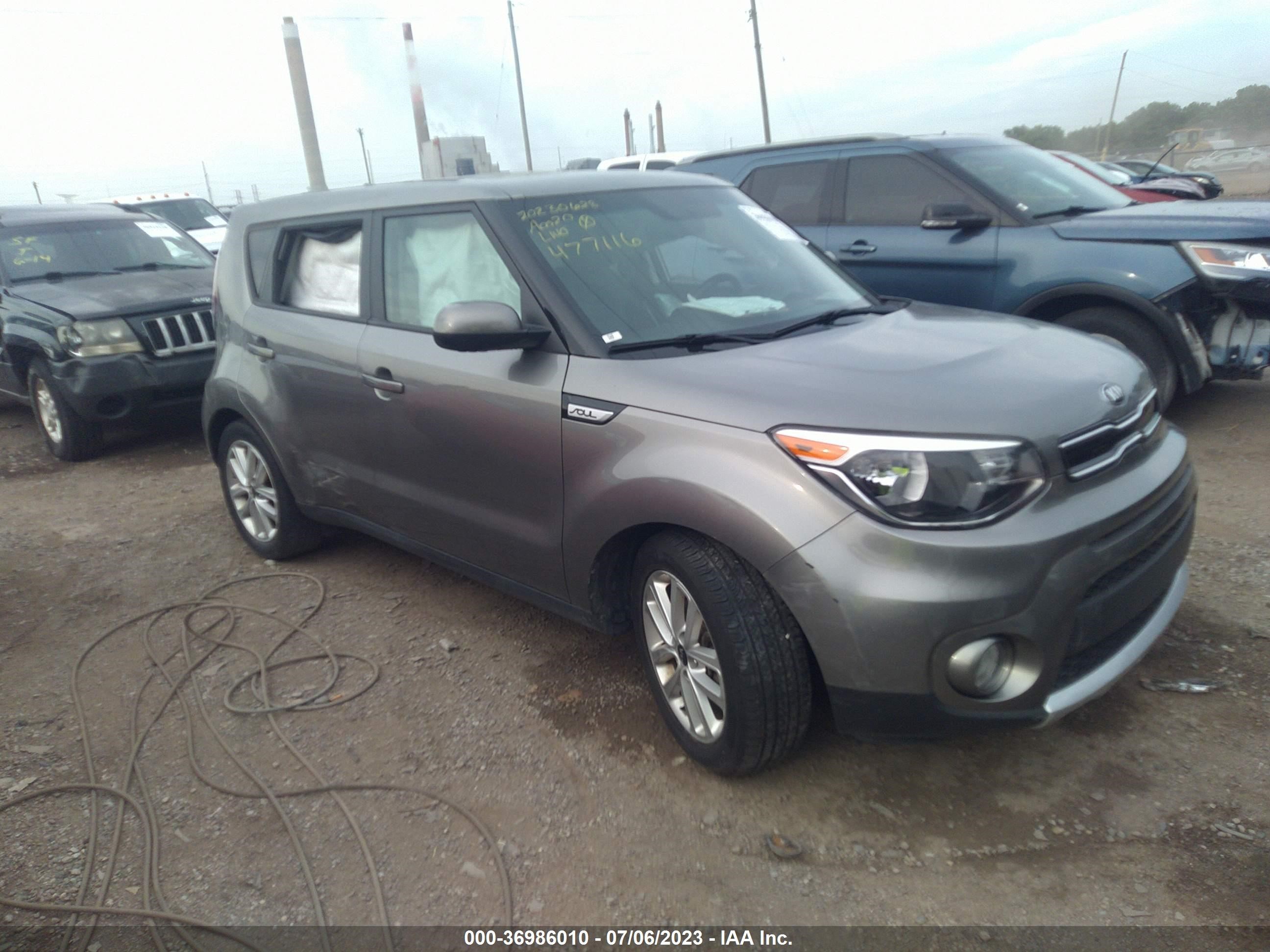 2017 Kia Soul + vin: KNDJP3A53H7477116