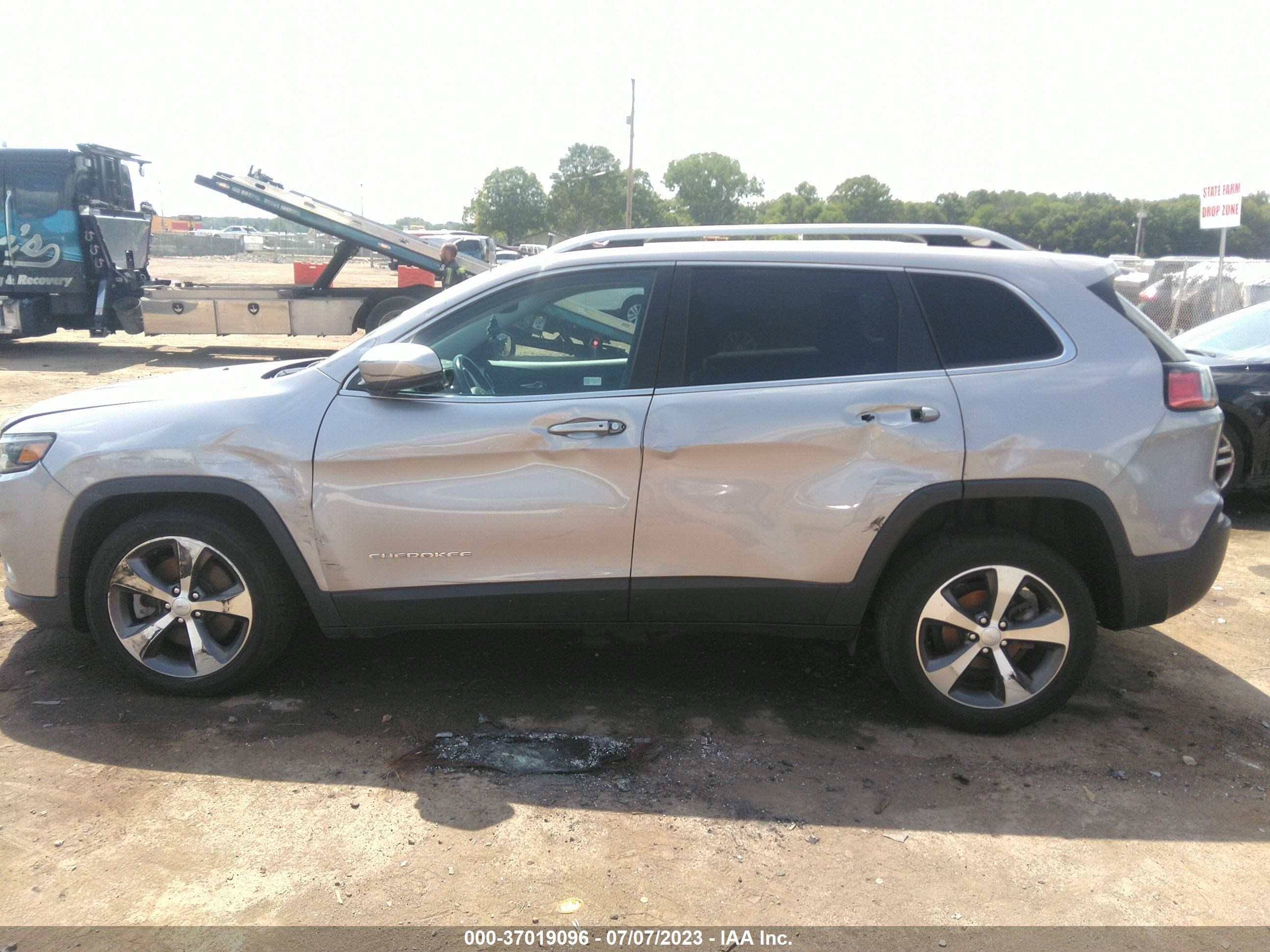 2020 Jeep Cherokee Limited Fwd vin: 1C4PJLDB7LD654385