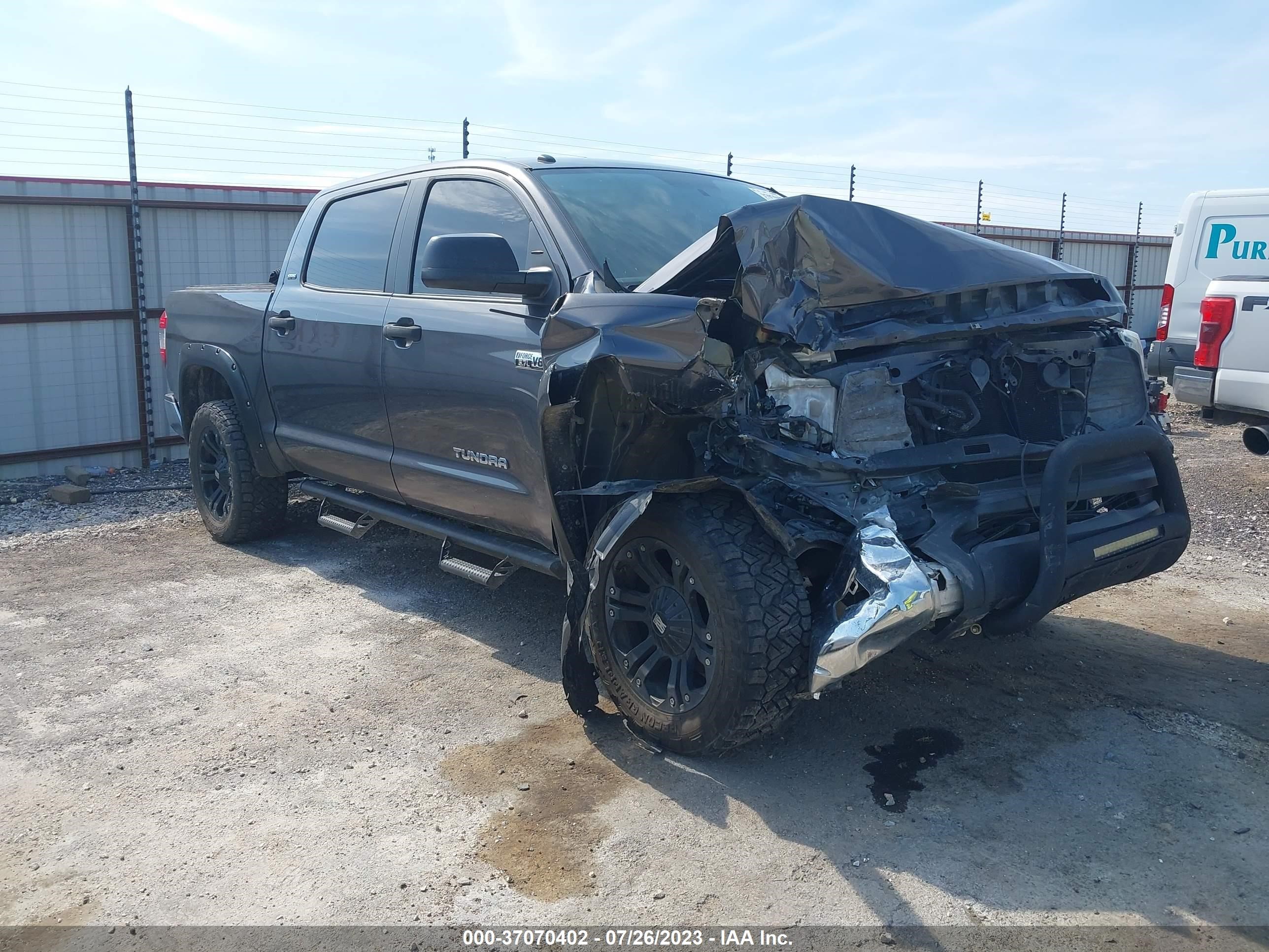 2016 Toyota Tundra Sr5 5.7L V8 vin: 5TFDW5F14GX559887