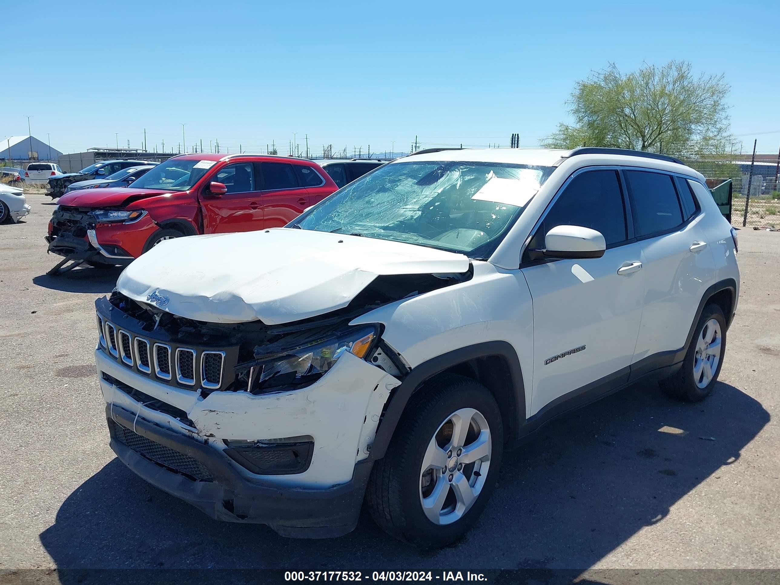 2018 Jeep Compass Latitude Fwd vin: 3C4NJCBB8JT212801