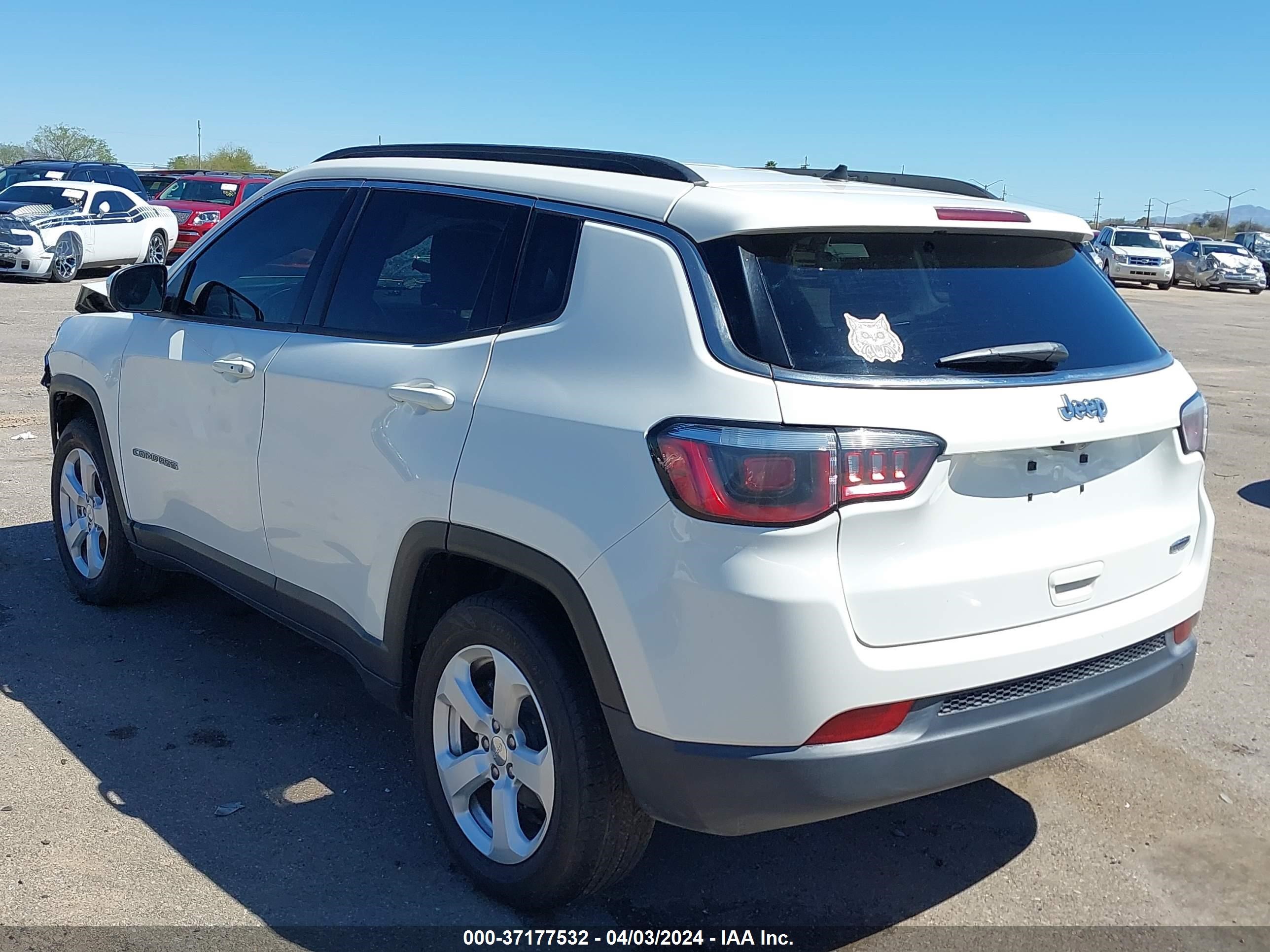 2018 Jeep Compass Latitude Fwd vin: 3C4NJCBB8JT212801