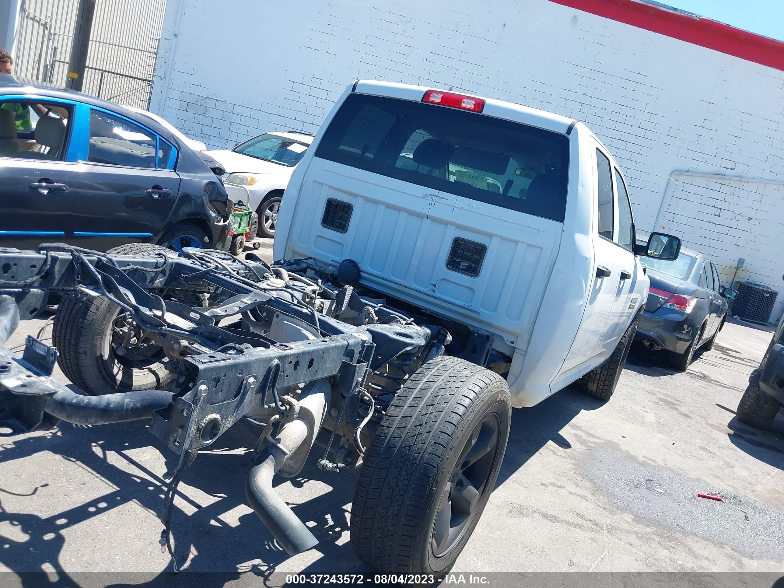 2015 Ram 1500 Tradesman vin: 1C6RR6FG7FS750651