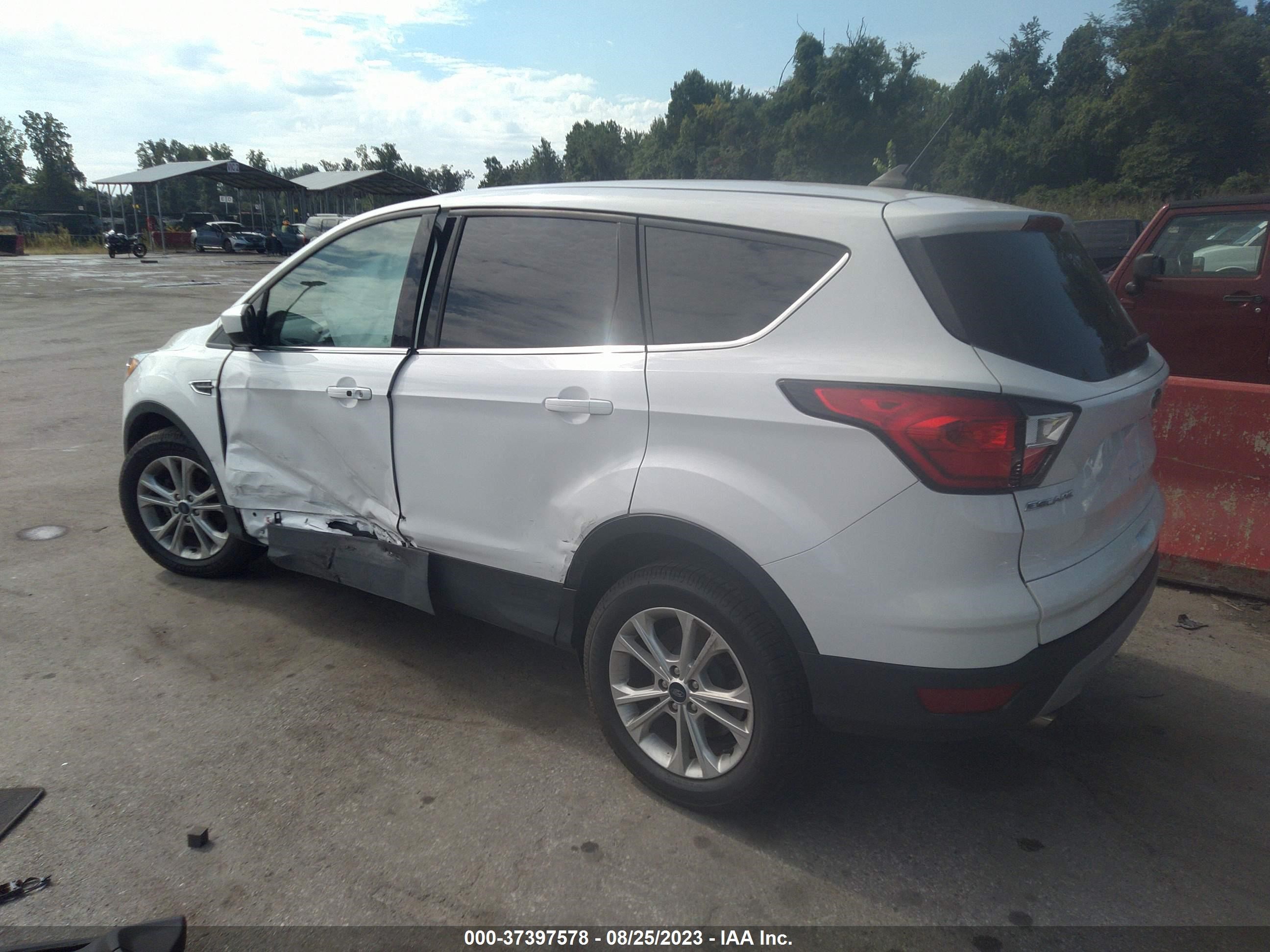 2019 Ford Escape Se vin: 1FMCU0GD8KUA91391