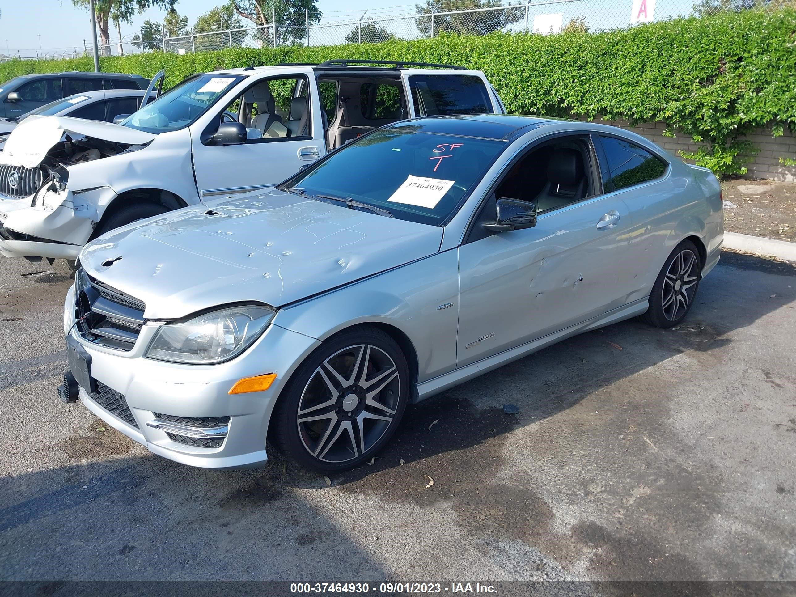 2013 Mercedes-Benz C 250 vin: WDDGJ4HB6DG039736