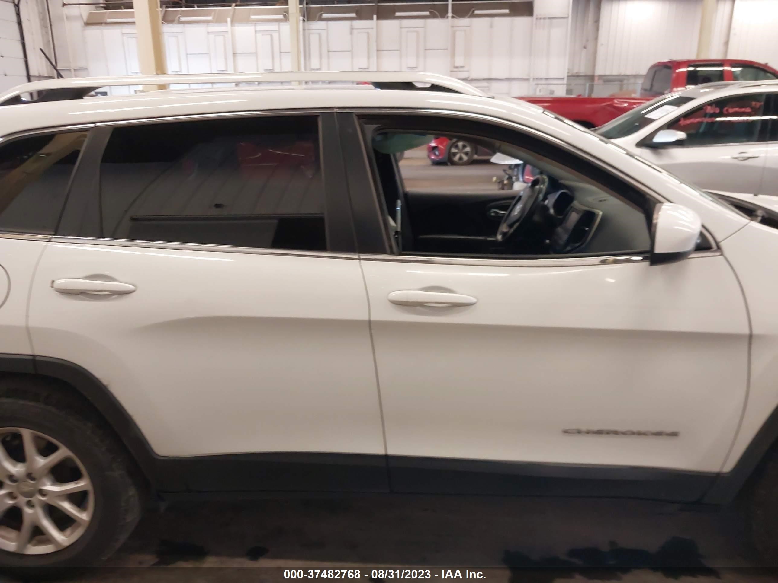 2015 Jeep Cherokee North vin: 1C4PJMCB5FW744781