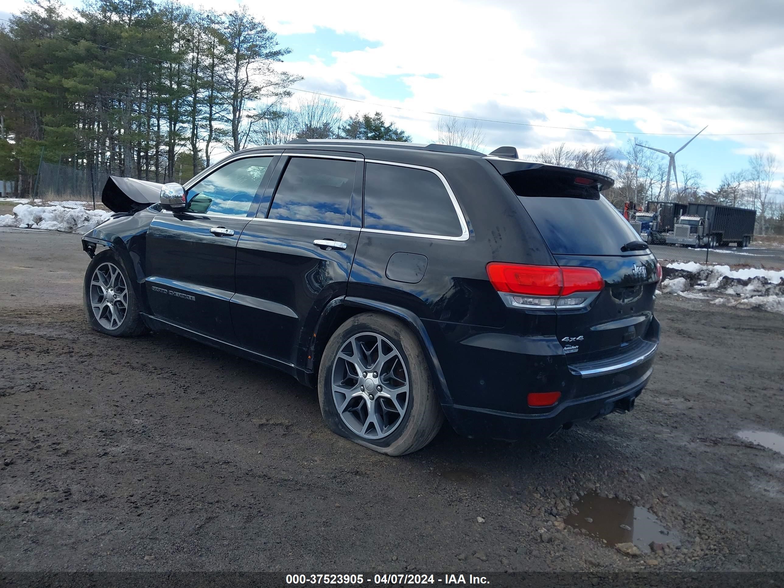 2019 Jeep Grand Cherokee Overland 4X4 vin: 1C4RJFCG2KC558501