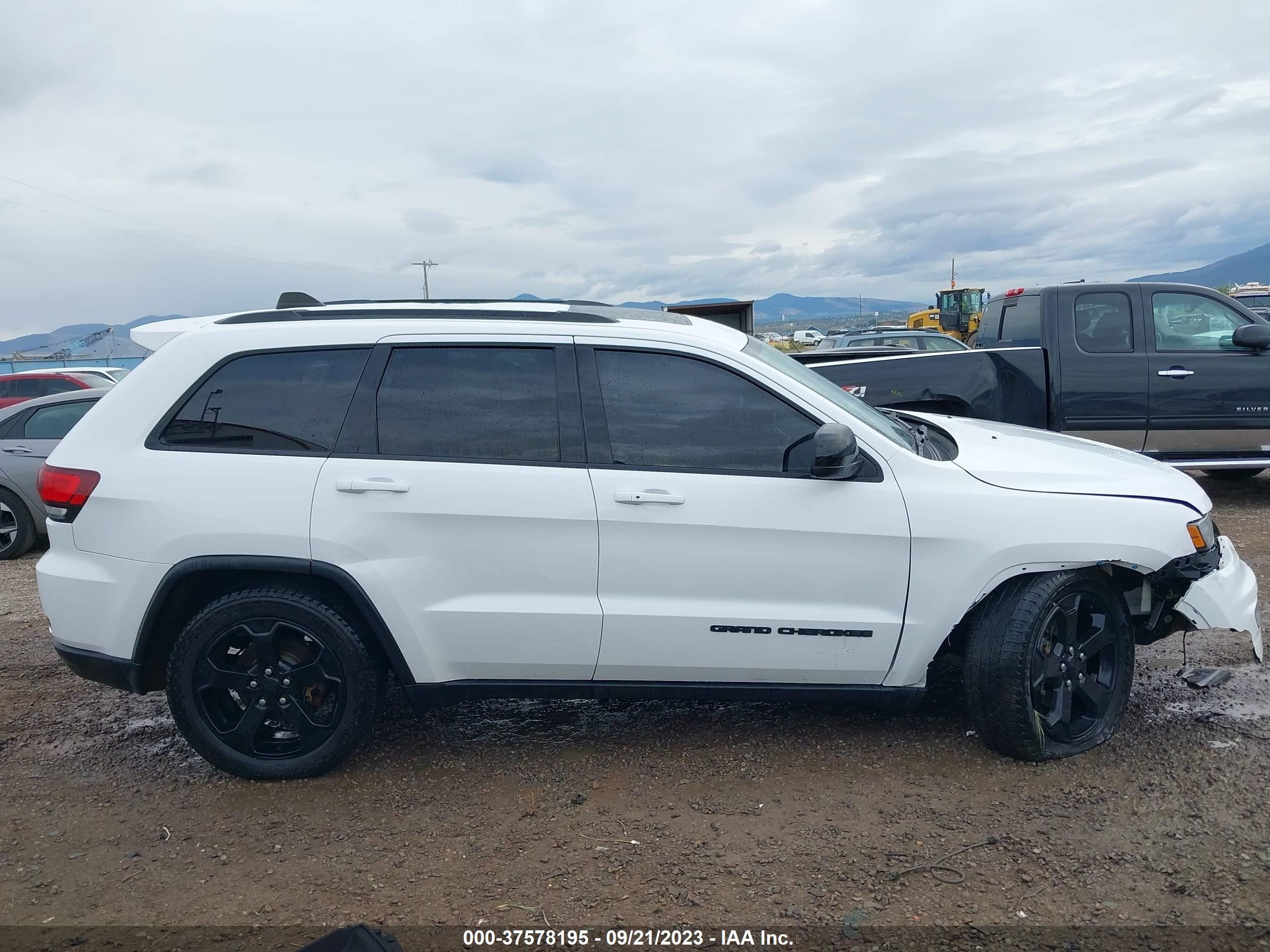 2018 Jeep Grand Cherokee Upland 4X4 vin: 1C4RJFAG0JC453036