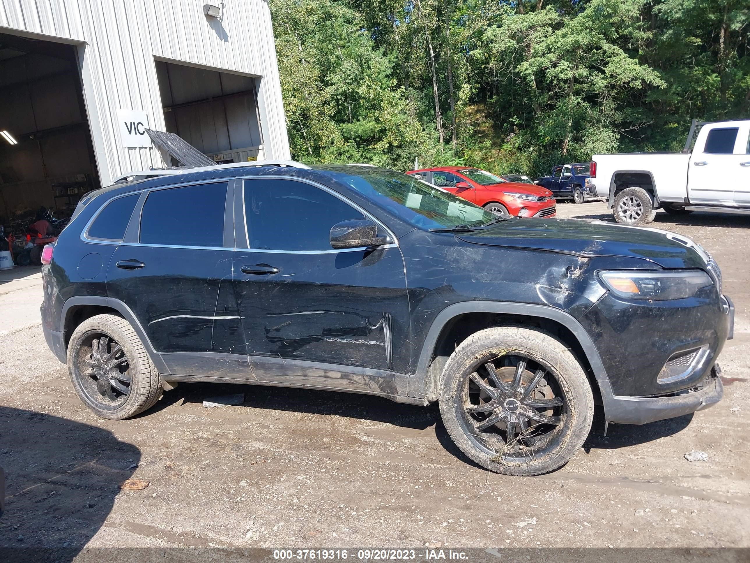 2019 Jeep Cherokee Limited 4X4 vin: 1C4PJMDX2KD126348