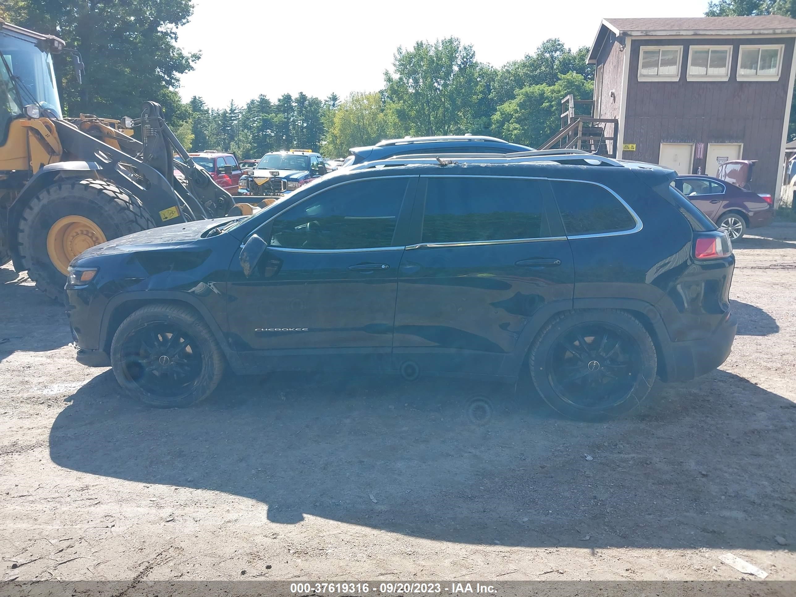 2019 Jeep Cherokee Limited 4X4 vin: 1C4PJMDX2KD126348