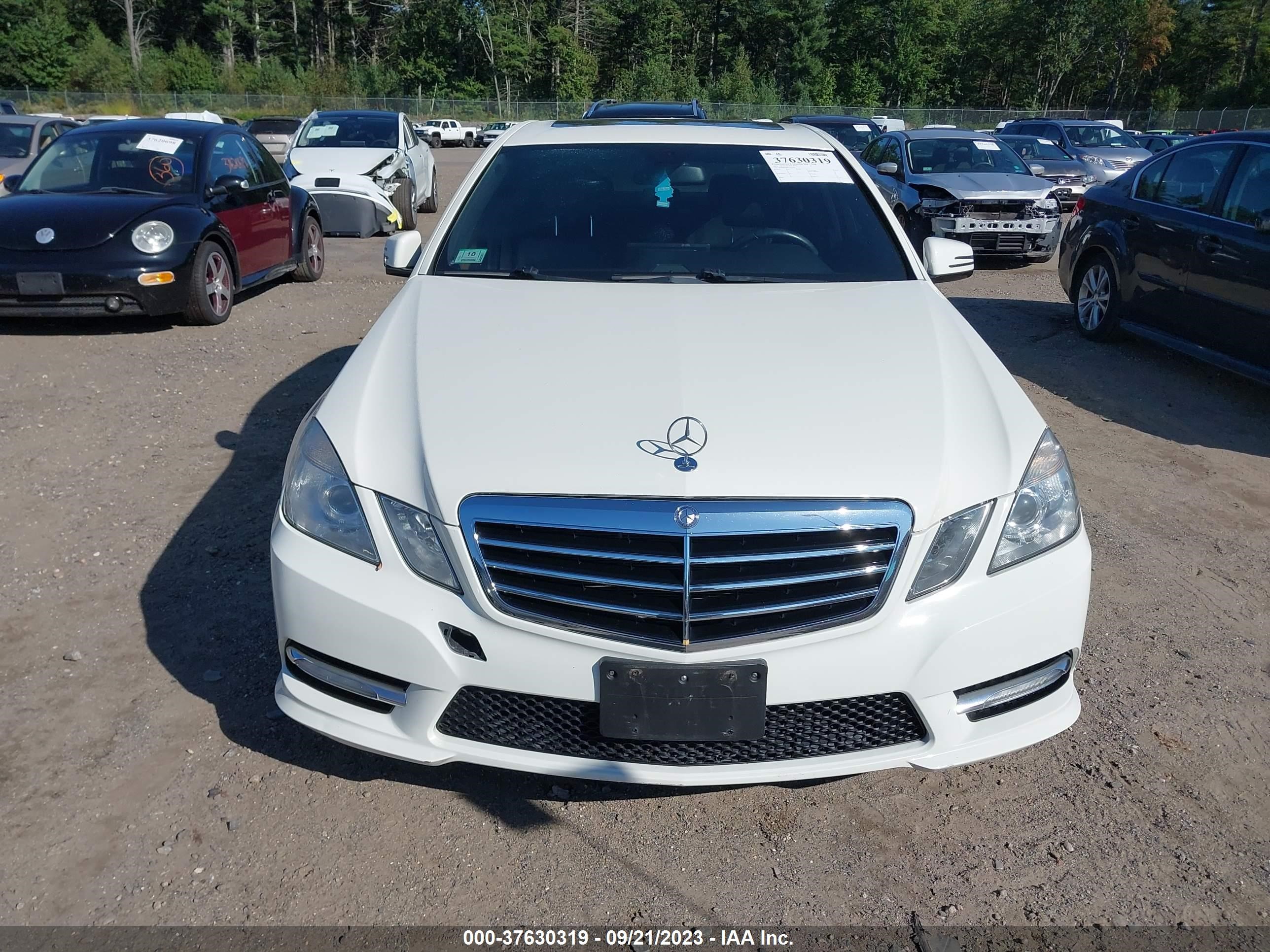 2012 Mercedes-Benz E-Class E 350 vin: WDDHF8JB1CA557925