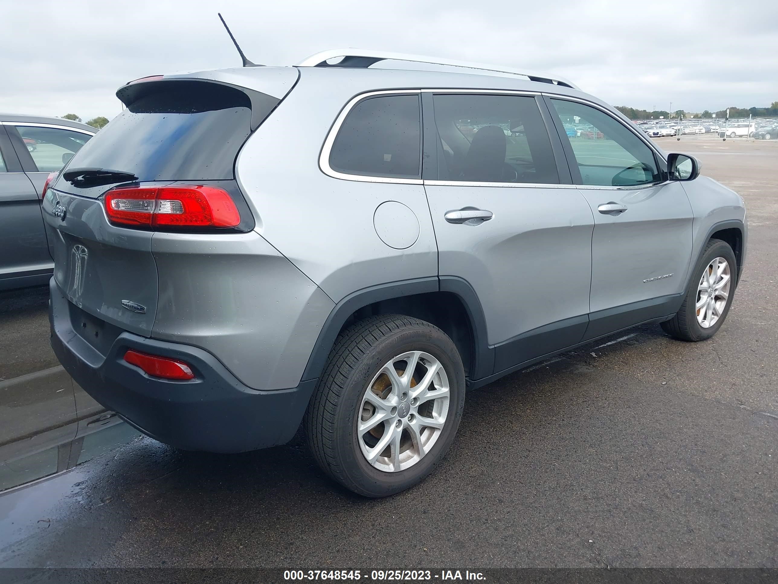 2014 Jeep Cherokee Latitude vin: 1C4PJLCB0EW205137