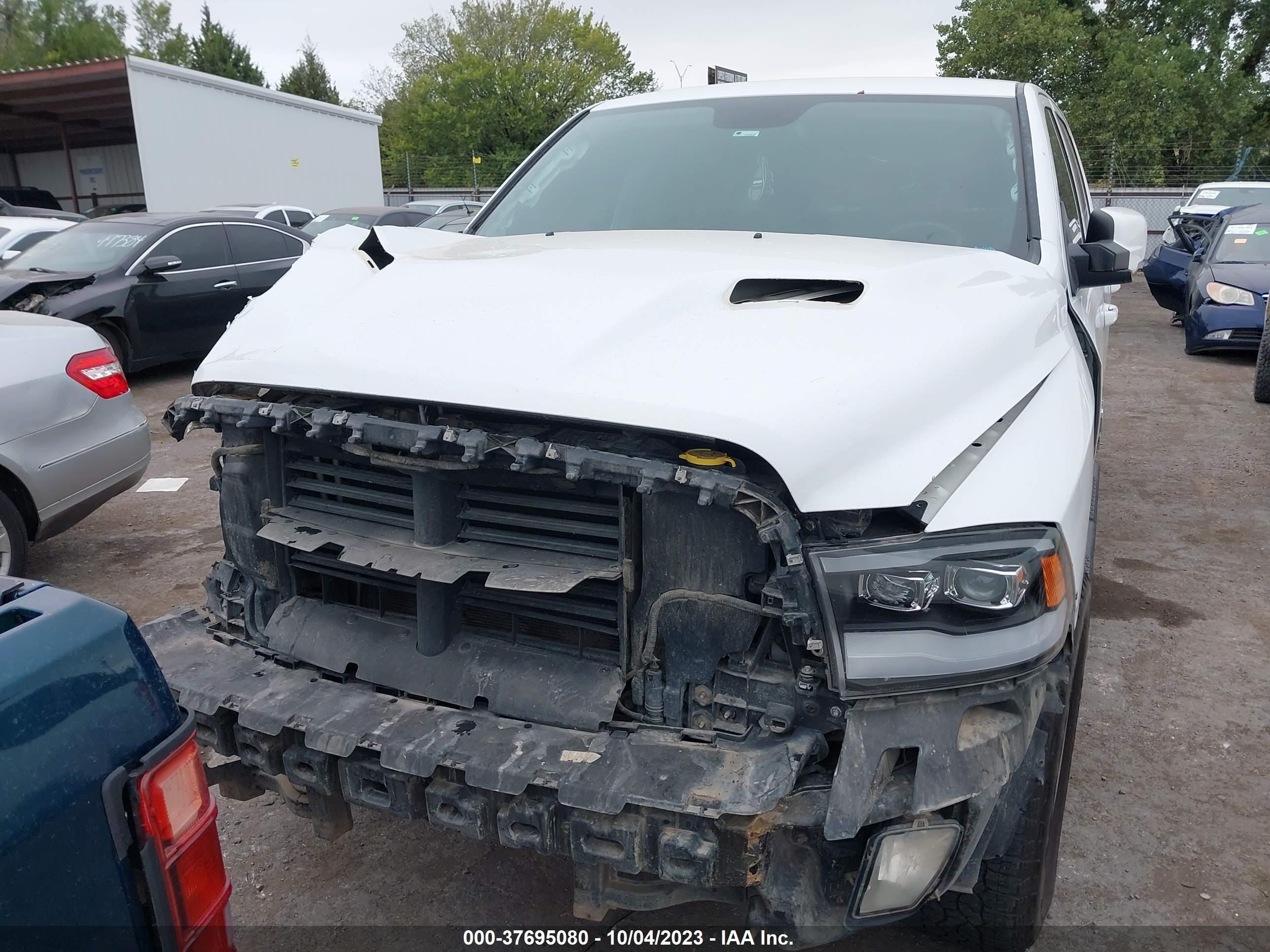 2016 Ram 1500 Sport vin: 1C6RR7MT1GS280608