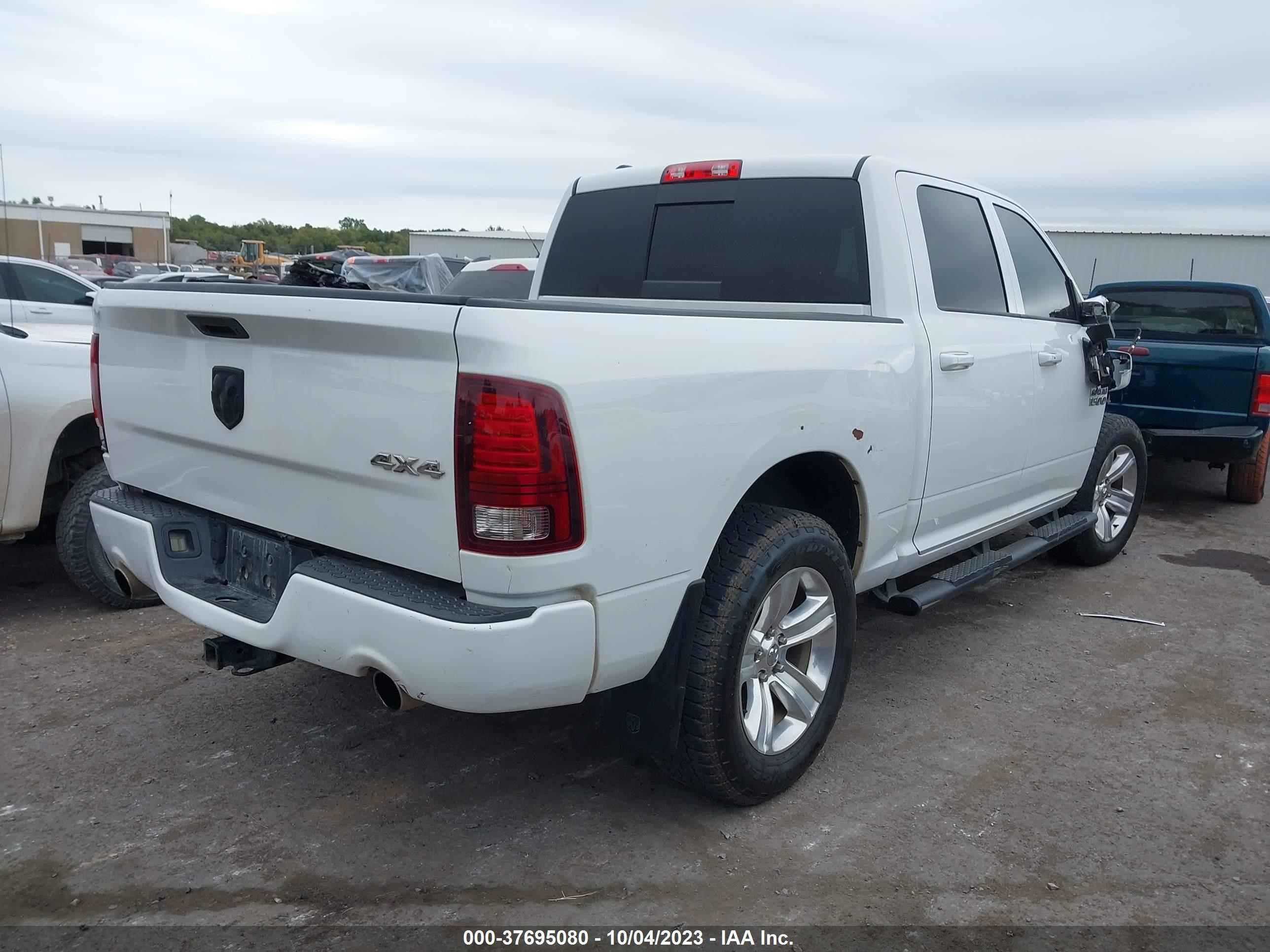 2016 Ram 1500 Sport vin: 1C6RR7MT1GS280608