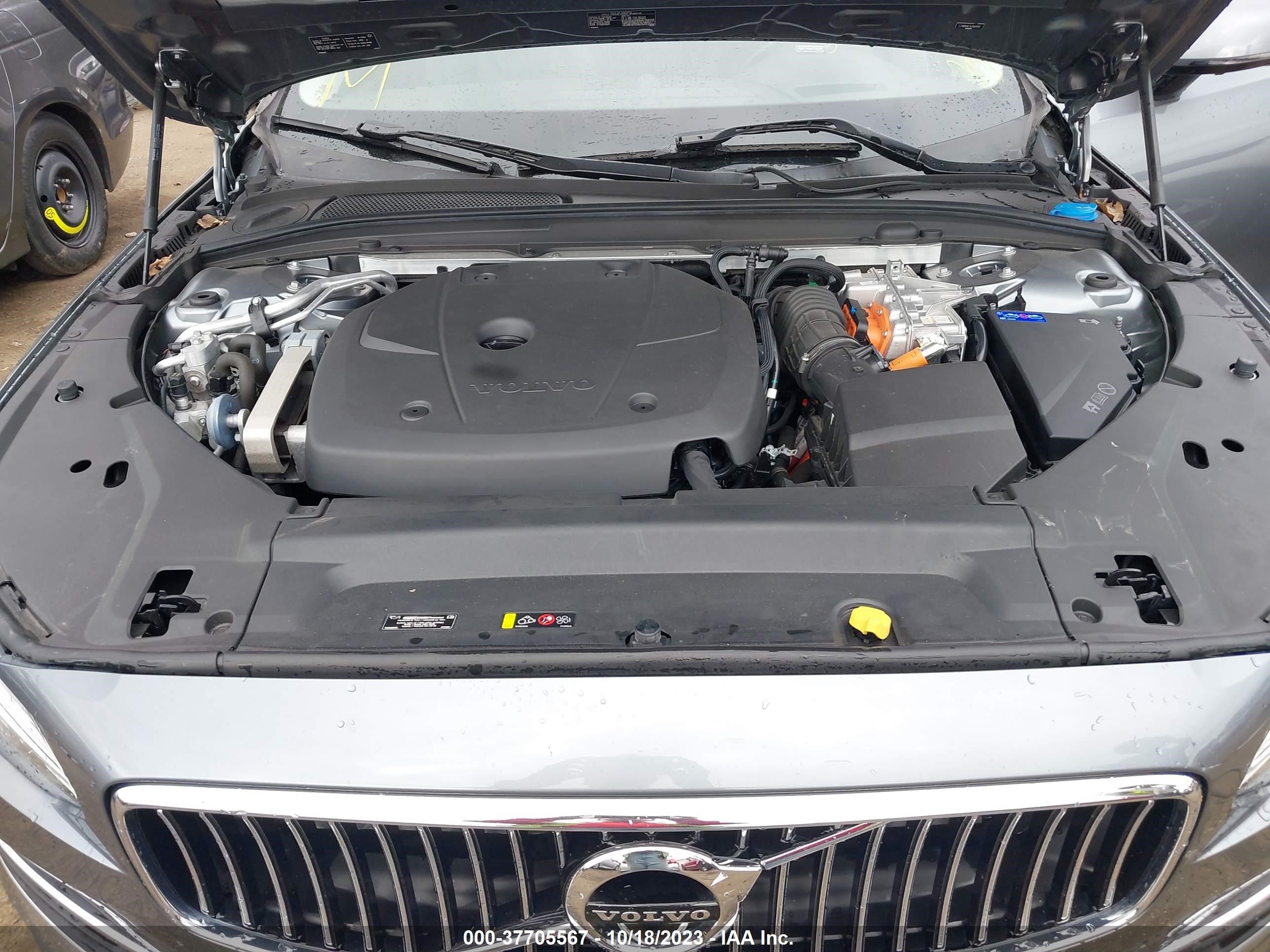 2018 Volvo S90 Hybrid T8 Inscription vin: LVYBR0AL8JP047012