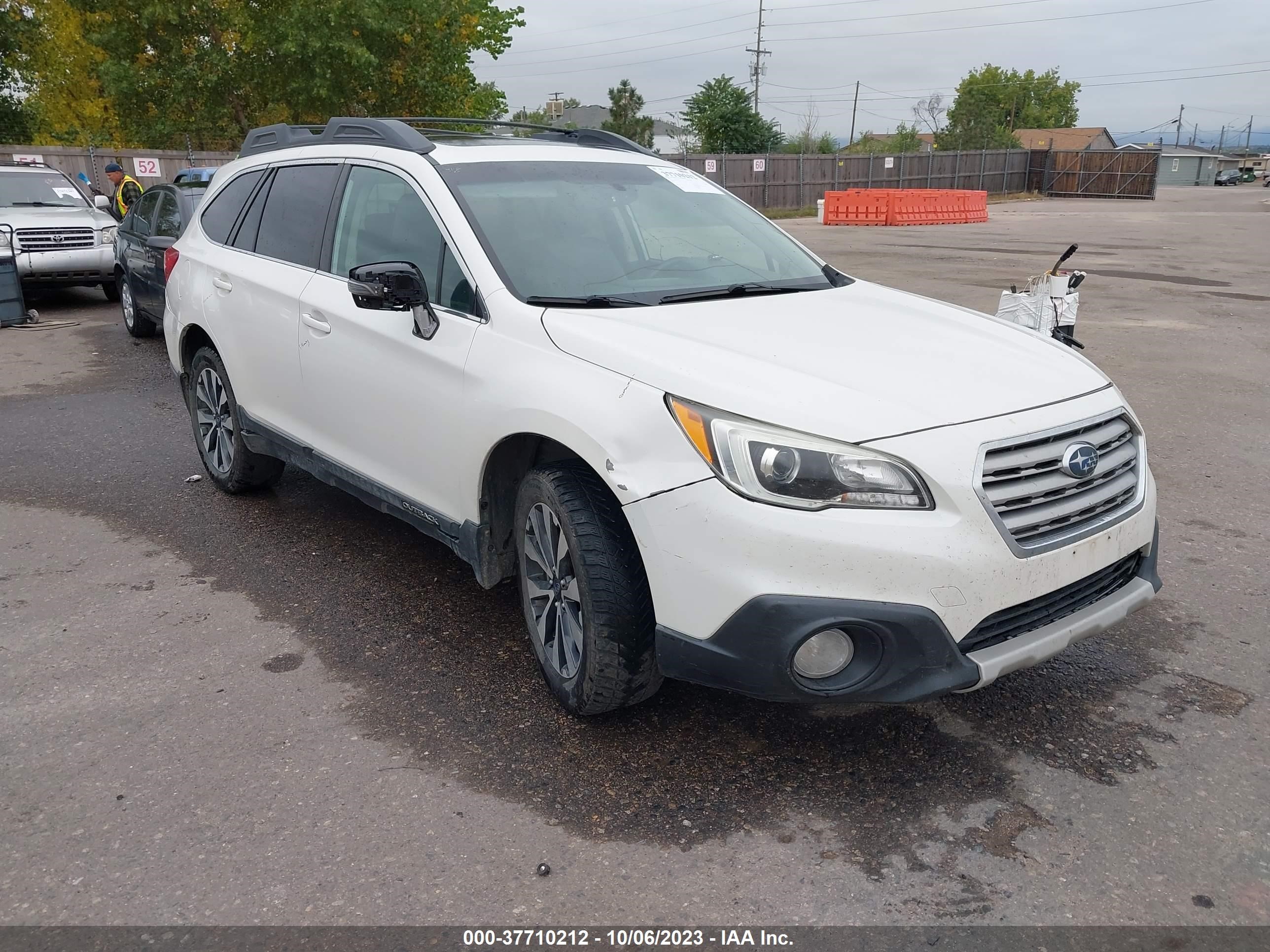 2015 Subaru Outback 2.5I Limited vin: 4S4BSALC8F3230323