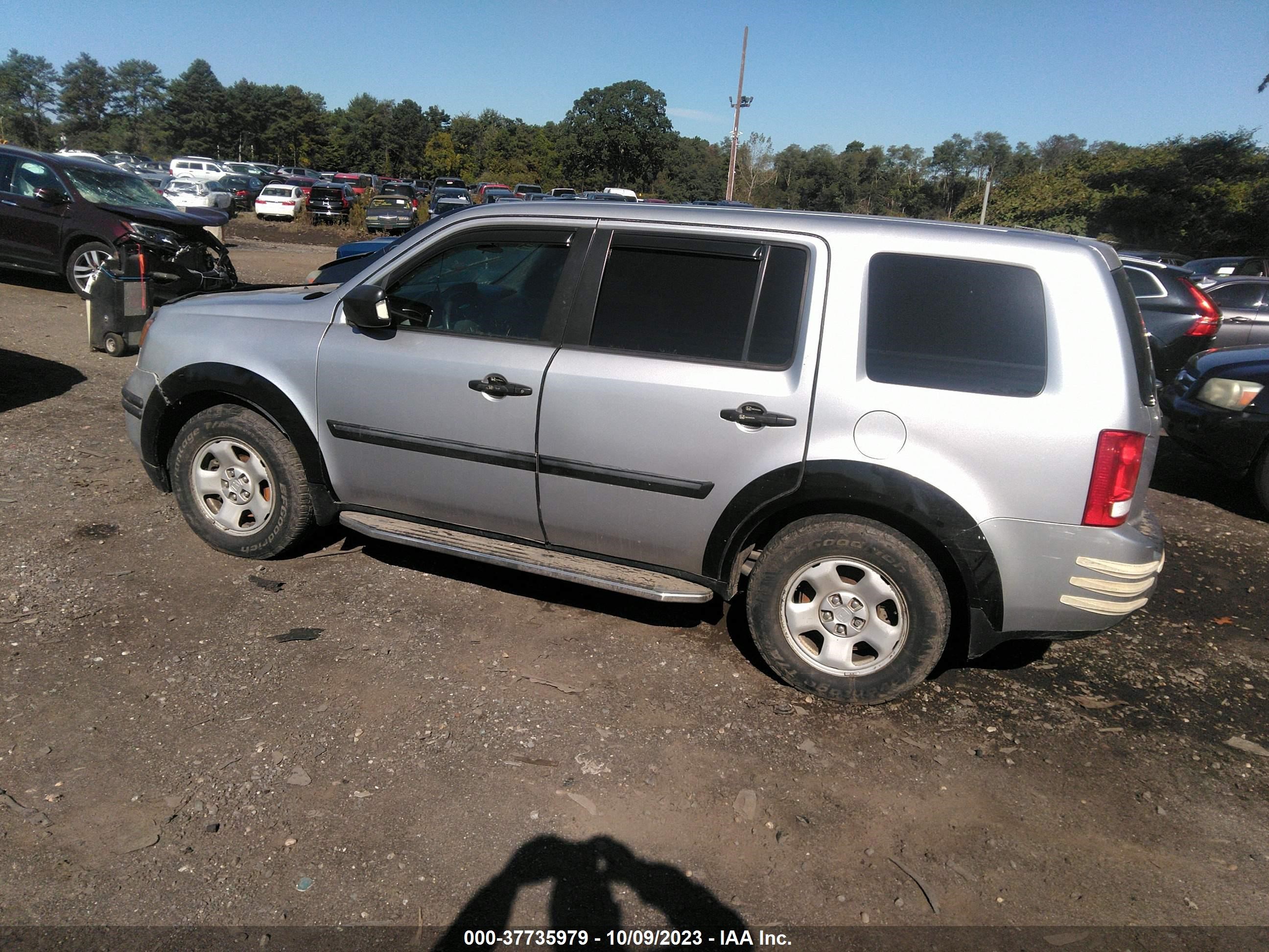 2014 Honda Pilot Lx vin: 5FNYF4H28EB001078