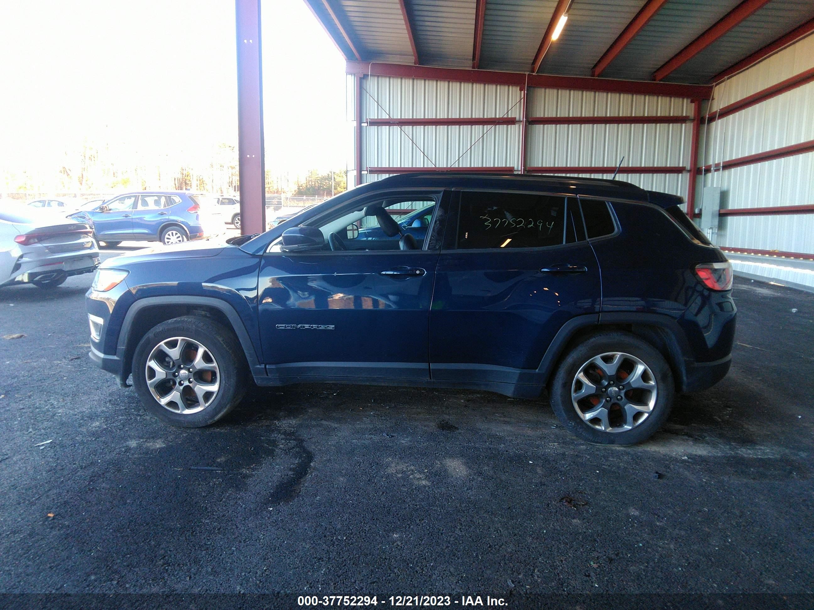 2019 Jeep Compass Limited 4X4 vin: 3C4NJDCB2KT747550