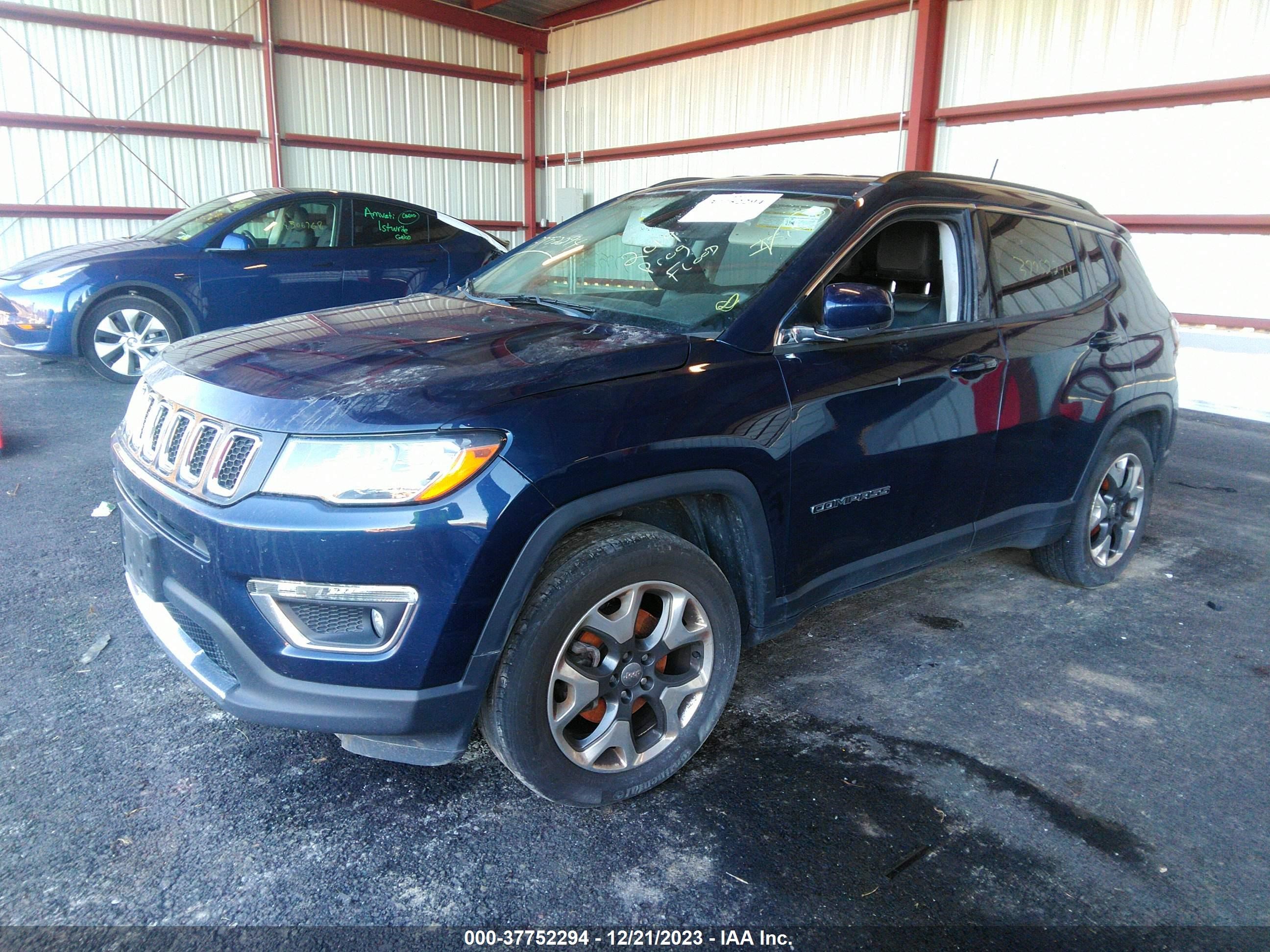2019 Jeep Compass Limited 4X4 vin: 3C4NJDCB2KT747550