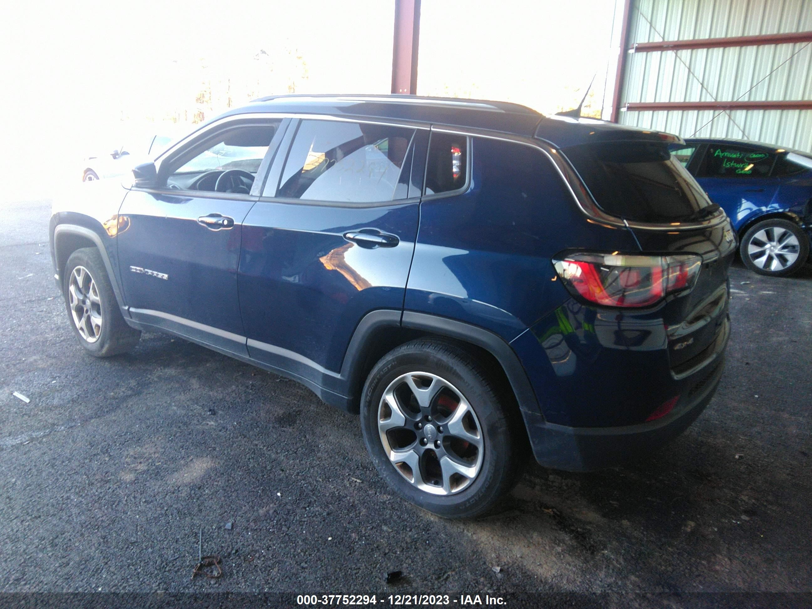 2019 Jeep Compass Limited 4X4 vin: 3C4NJDCB2KT747550