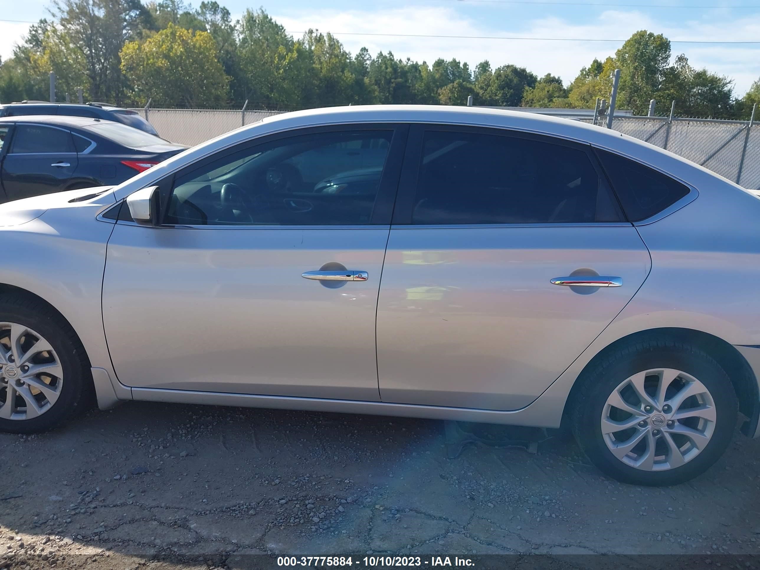 2018 Nissan Sentra Sv vin: 3N1AB7APXJL638640