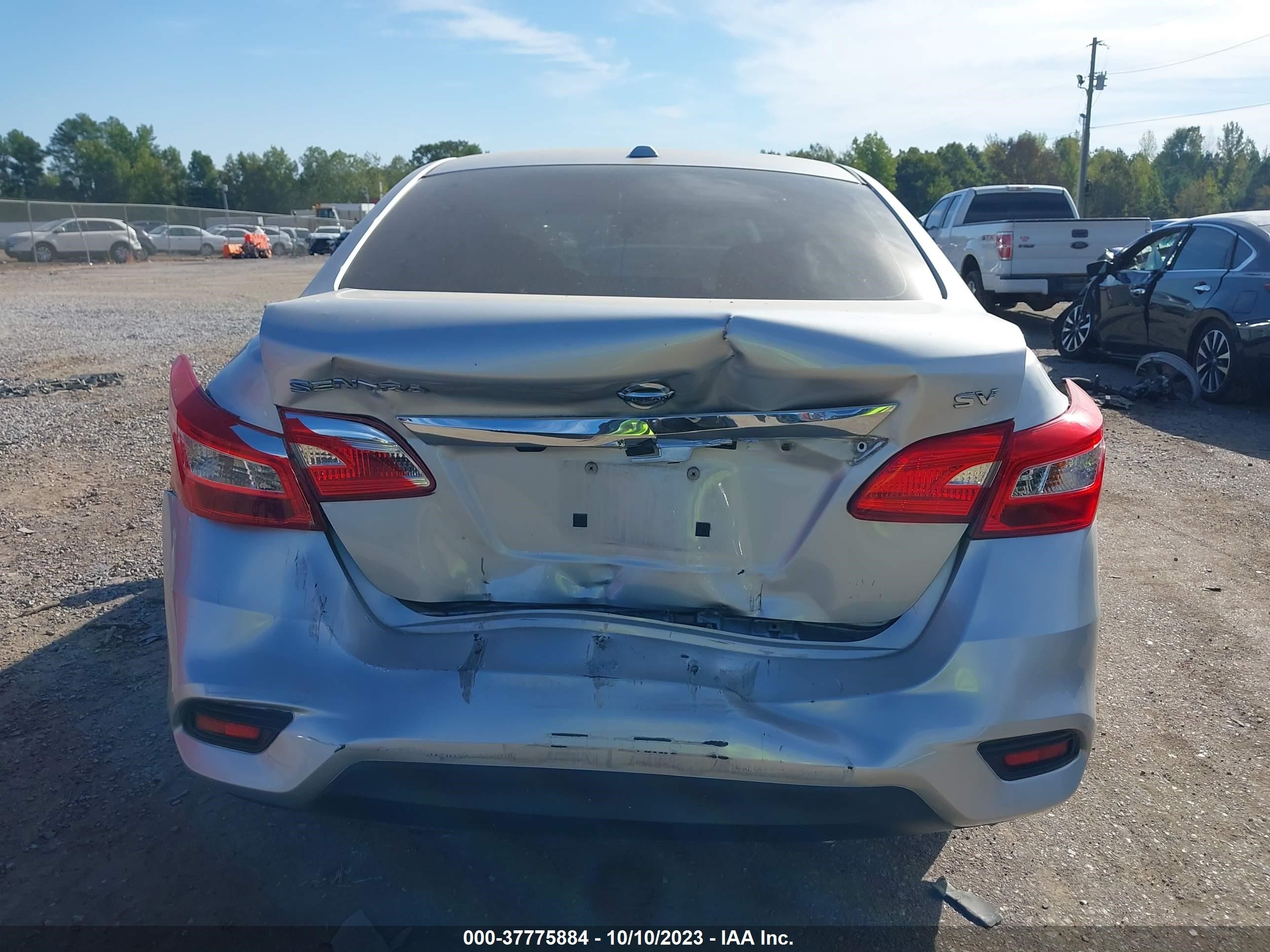 2018 Nissan Sentra Sv vin: 3N1AB7APXJL638640