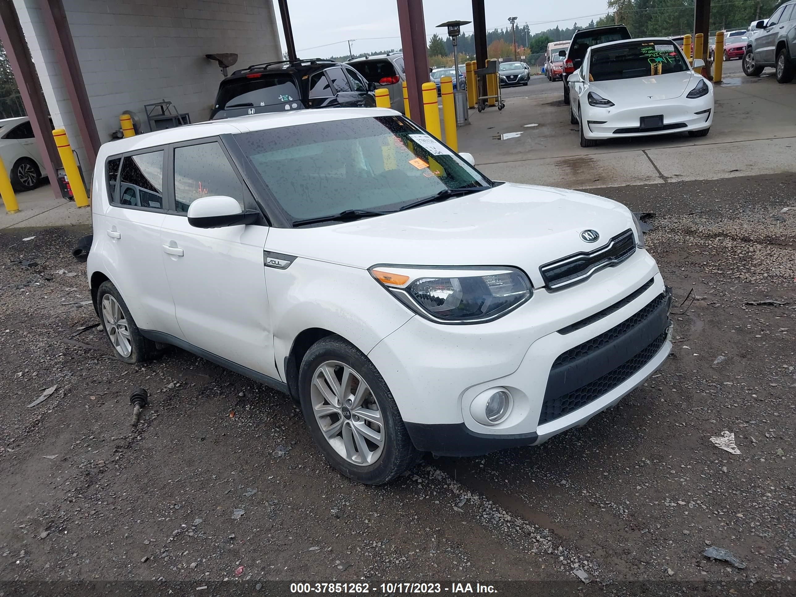 2018 Kia Soul + vin: KNDJP3A54J7900727