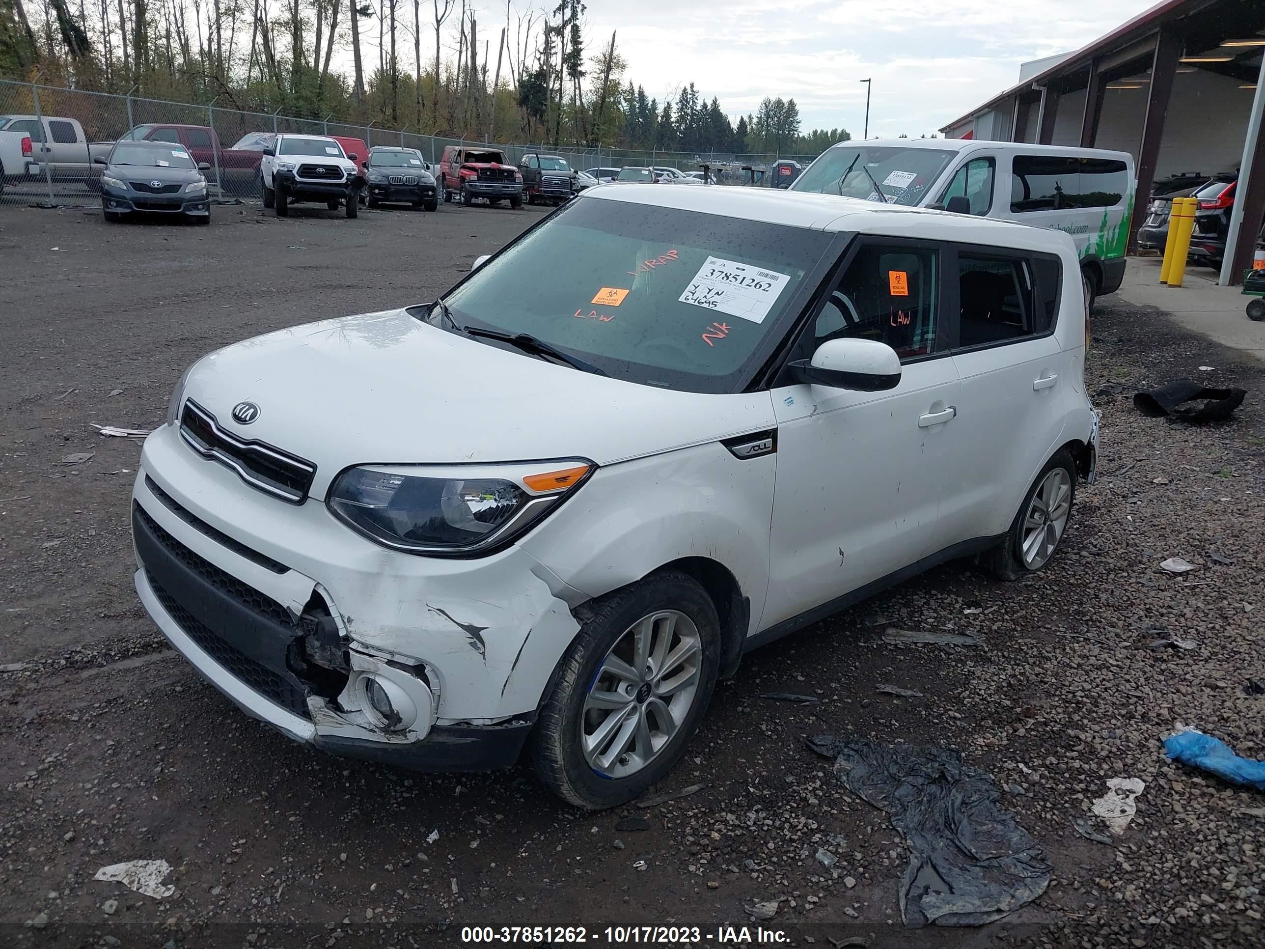 2018 Kia Soul + vin: KNDJP3A54J7900727