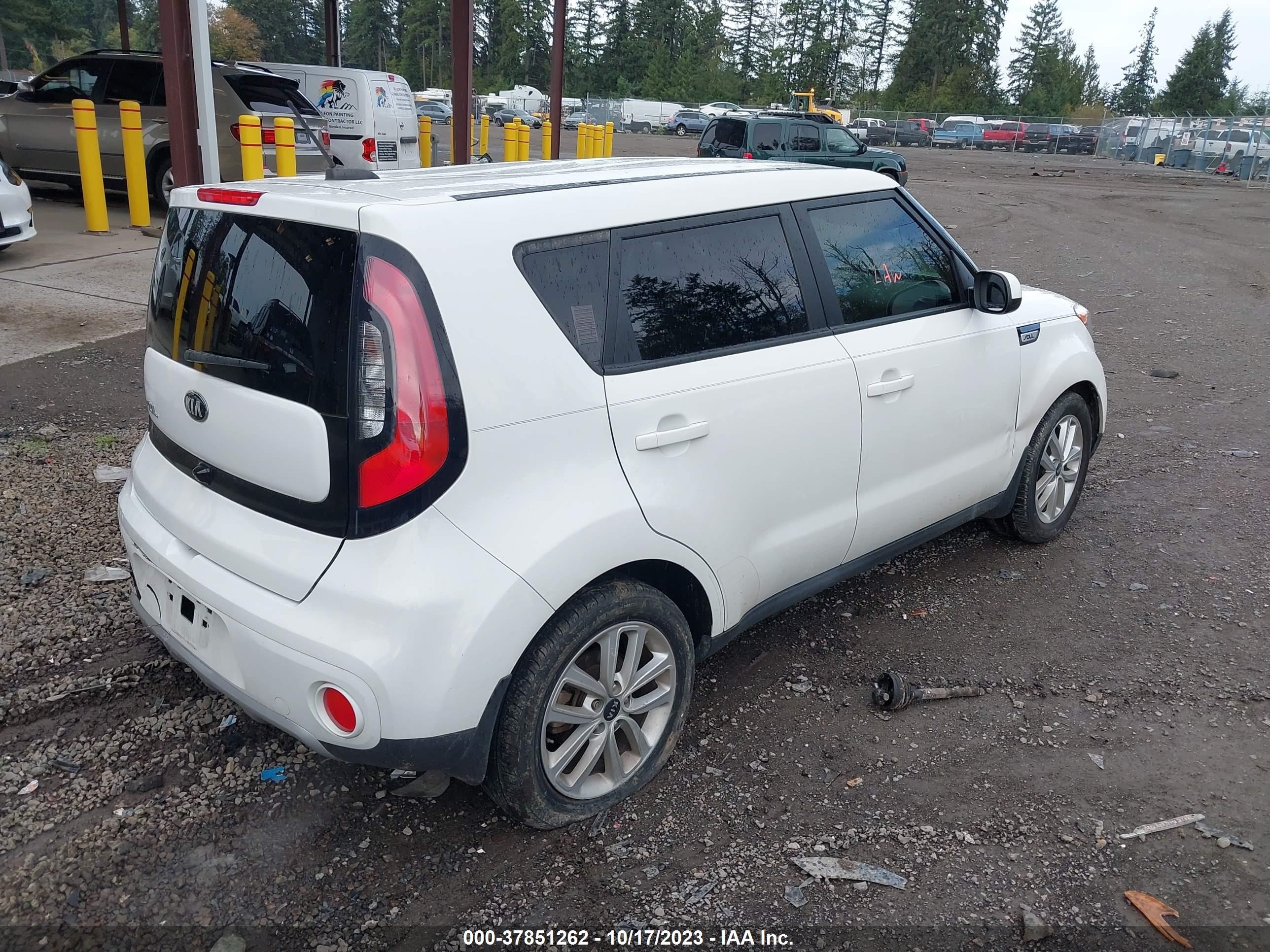 2018 Kia Soul + vin: KNDJP3A54J7900727