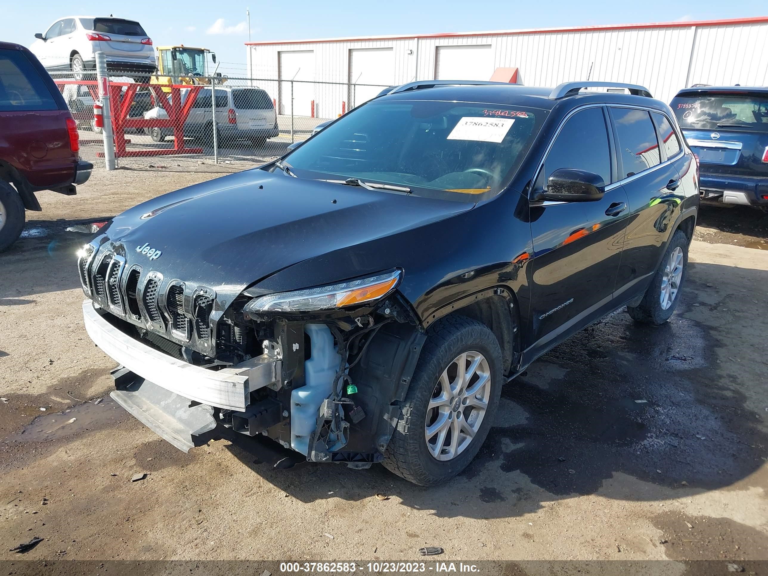 2016 Jeep Cherokee Latitude vin: 1C4PJMCS8GW262369