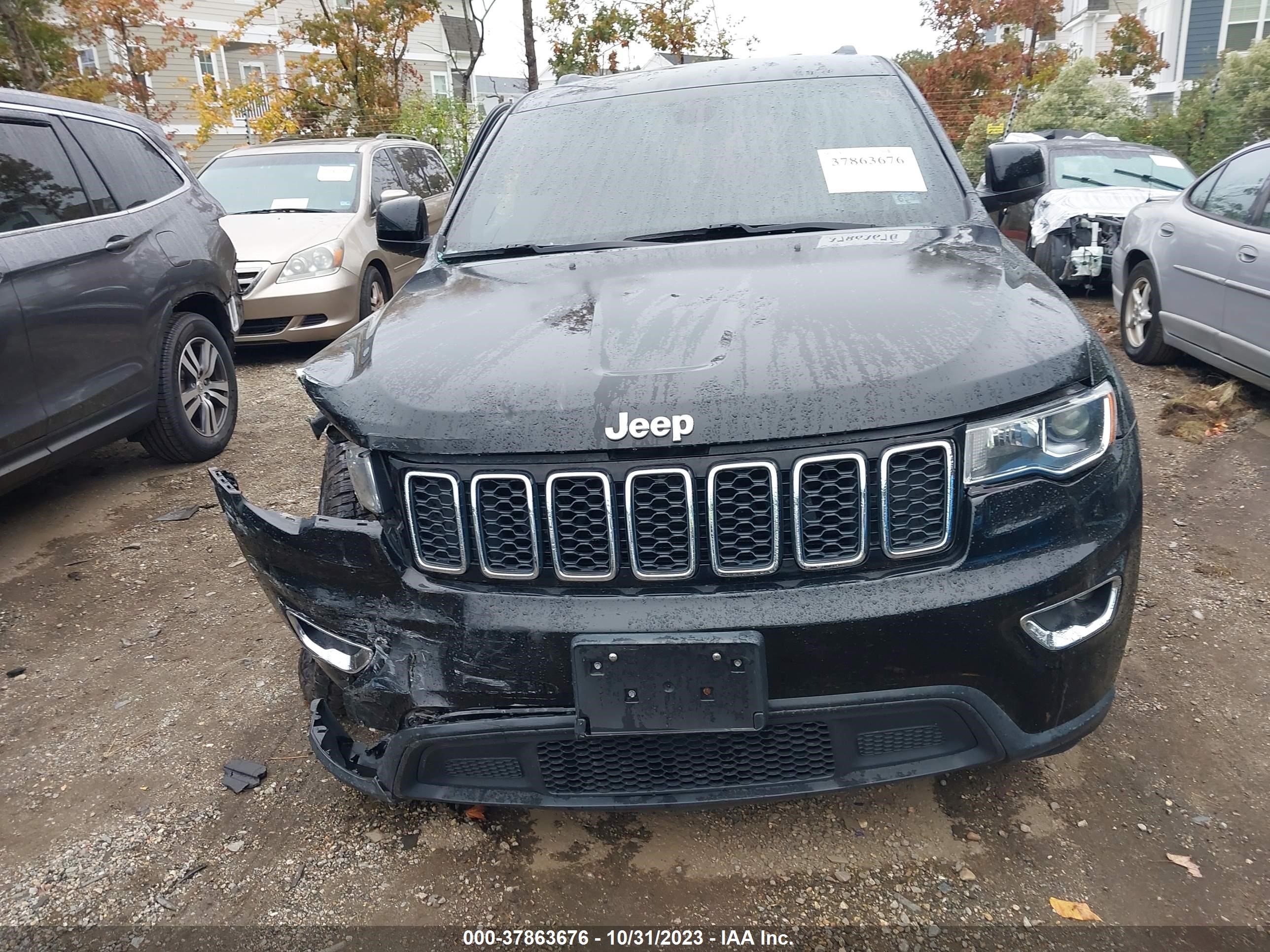 2017 Jeep Grand Cherokee Laredo vin: 1C4RJFAG1HC683873