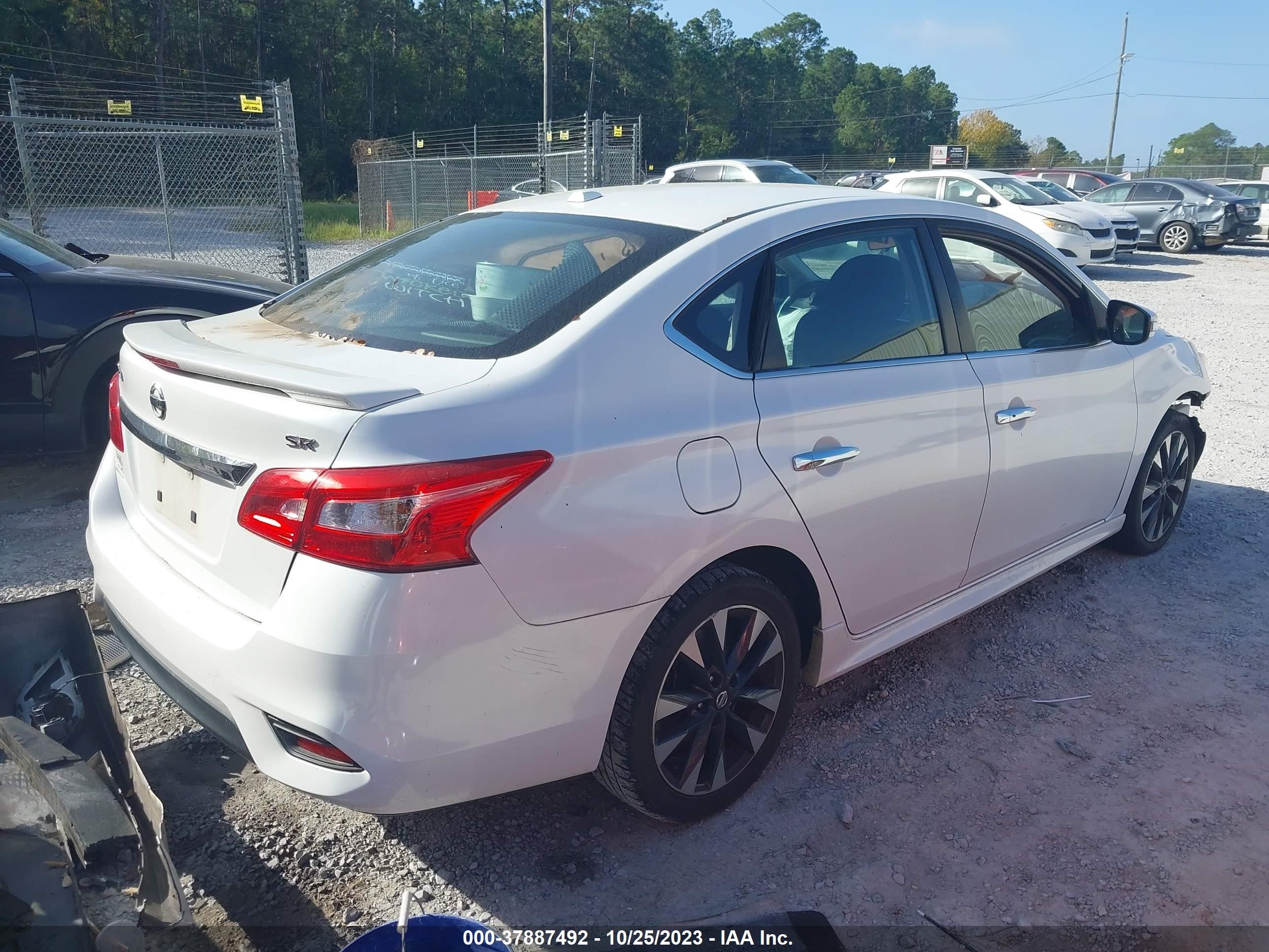 2017 Nissan Sentra Sr vin: 3N1AB7AP9HY229350