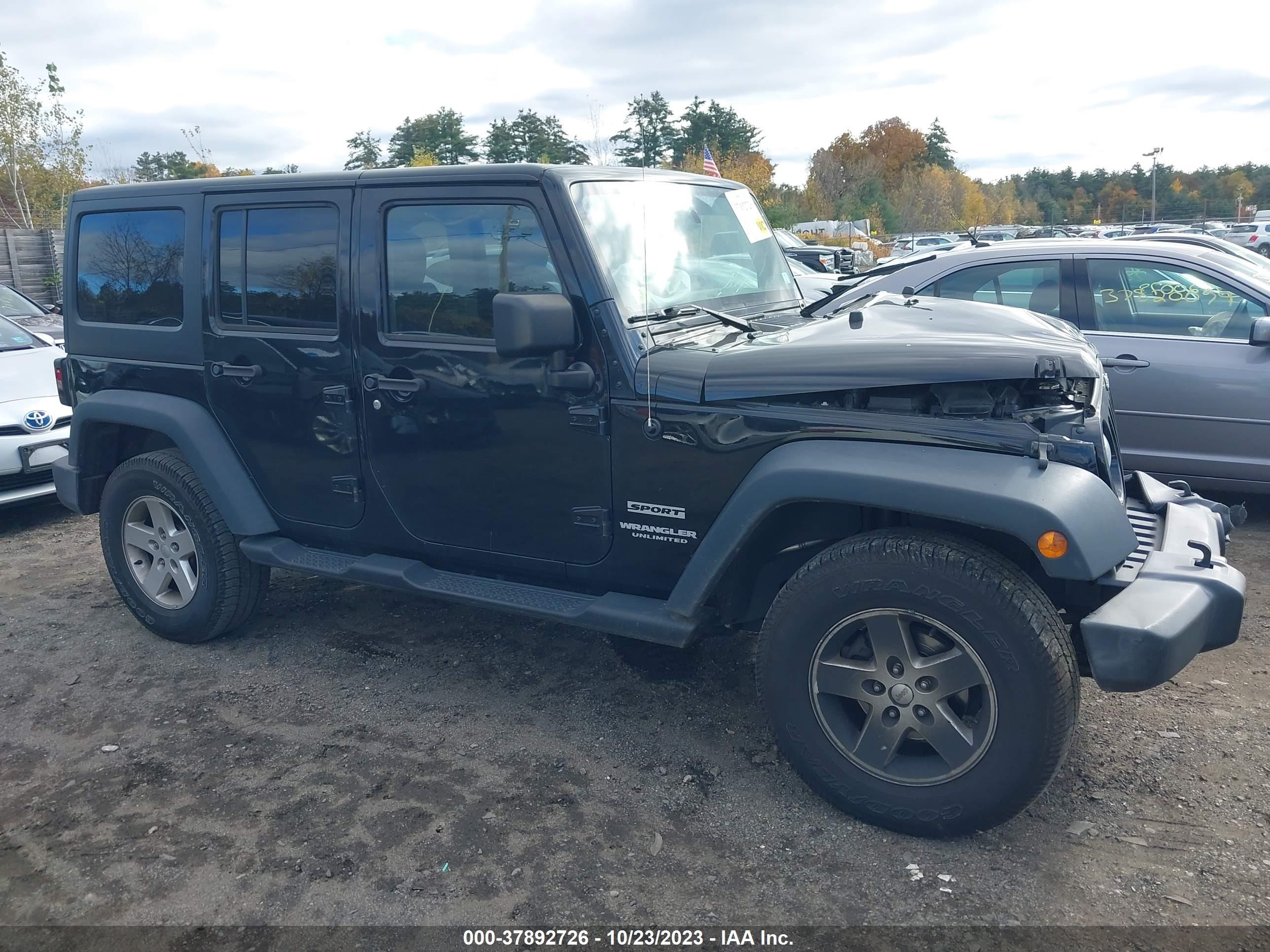 2015 Jeep Wrangler Unlimited Sport vin: 1C4BJWDG7FL675898