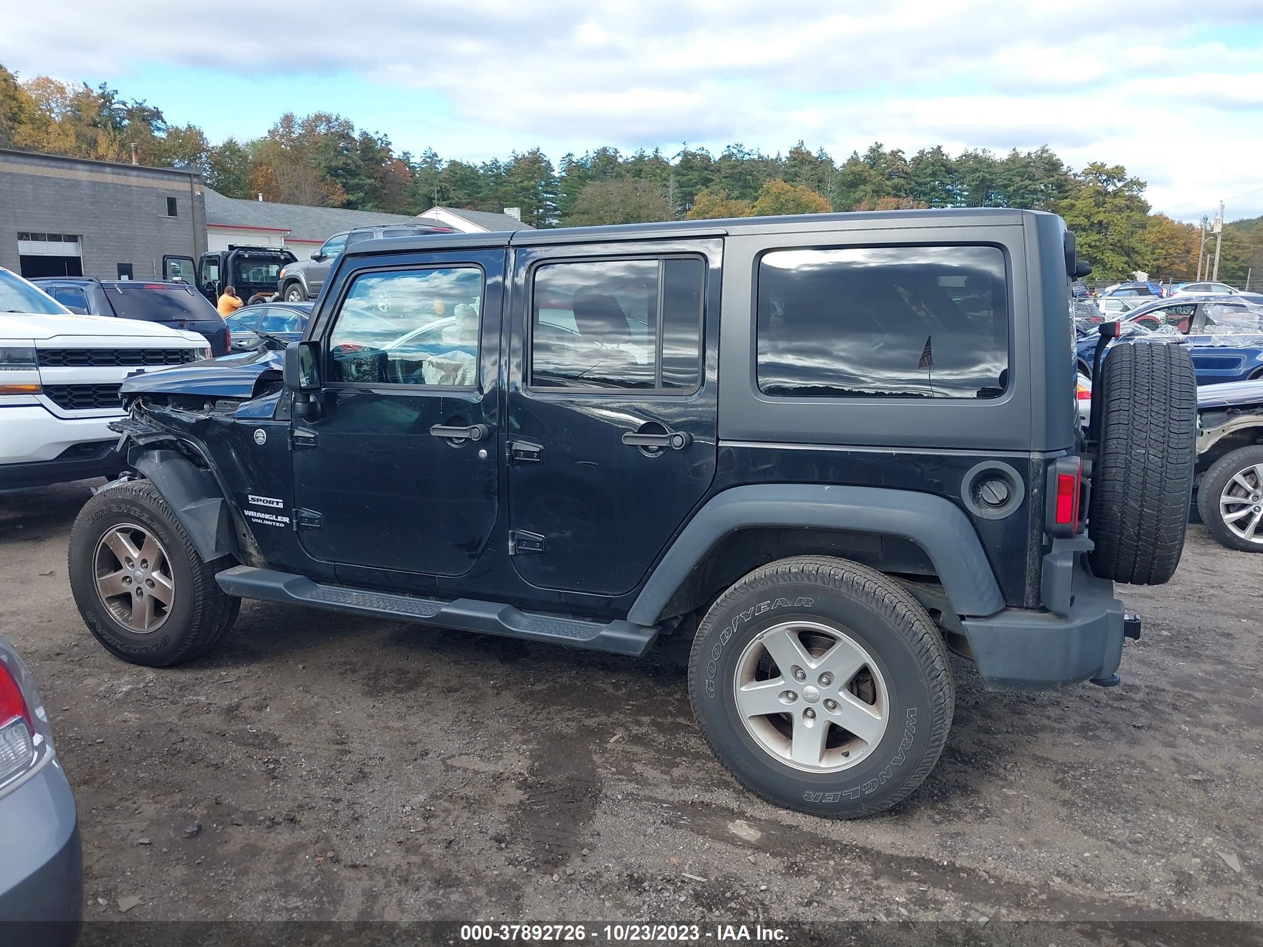 2015 Jeep Wrangler Unlimited Sport vin: 1C4BJWDG7FL675898