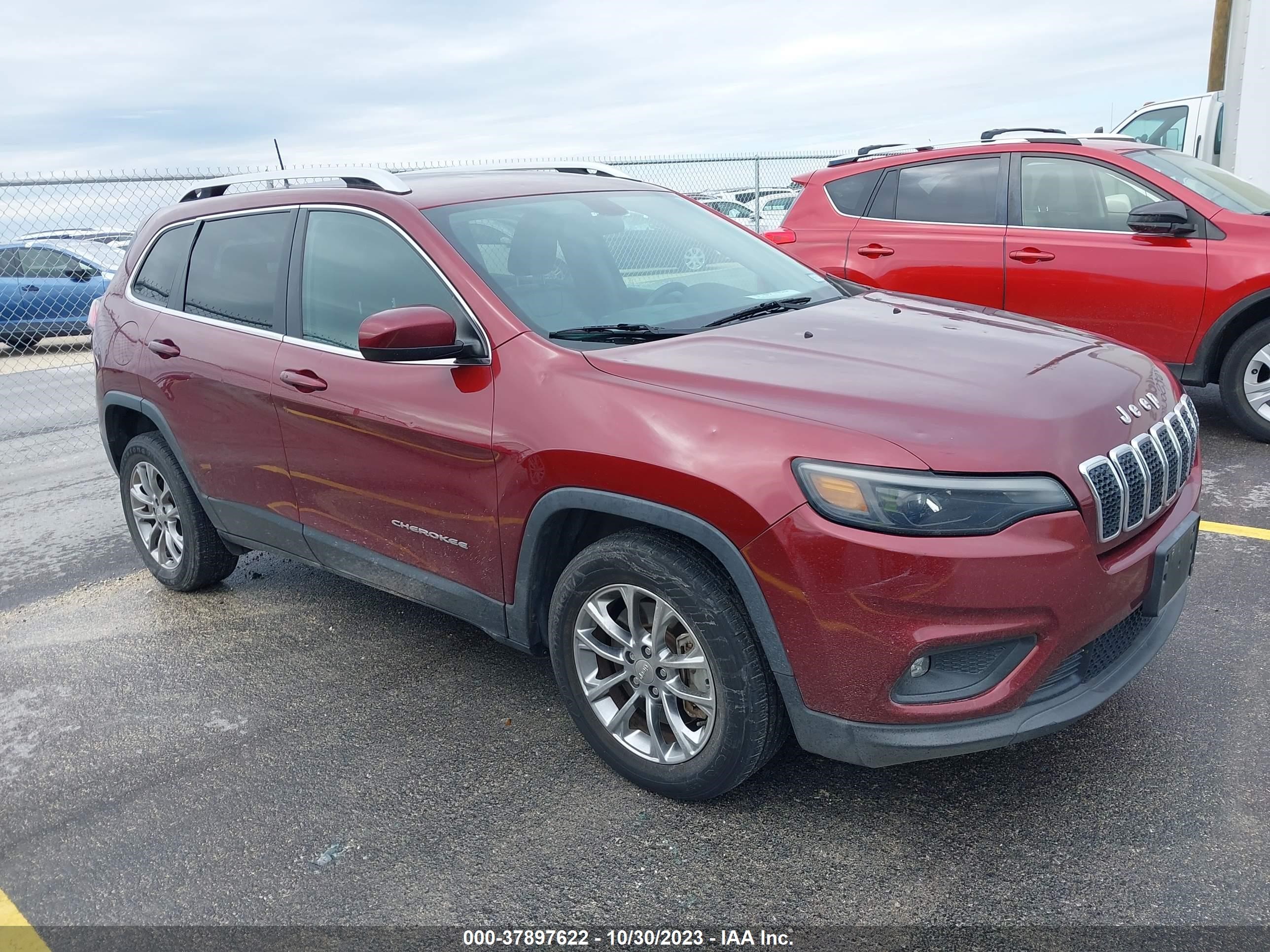 2019 Jeep Cherokee Latitude Plus vin: 1C4PJLLX3KD144286