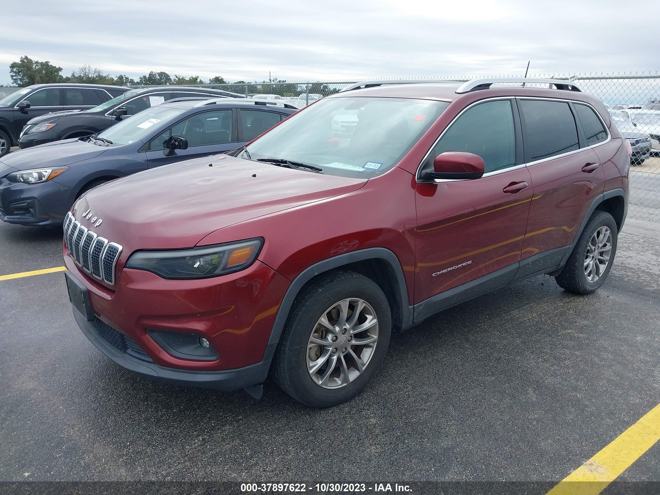 2019 Jeep Cherokee Latitude Plus vin: 1C4PJLLX3KD144286