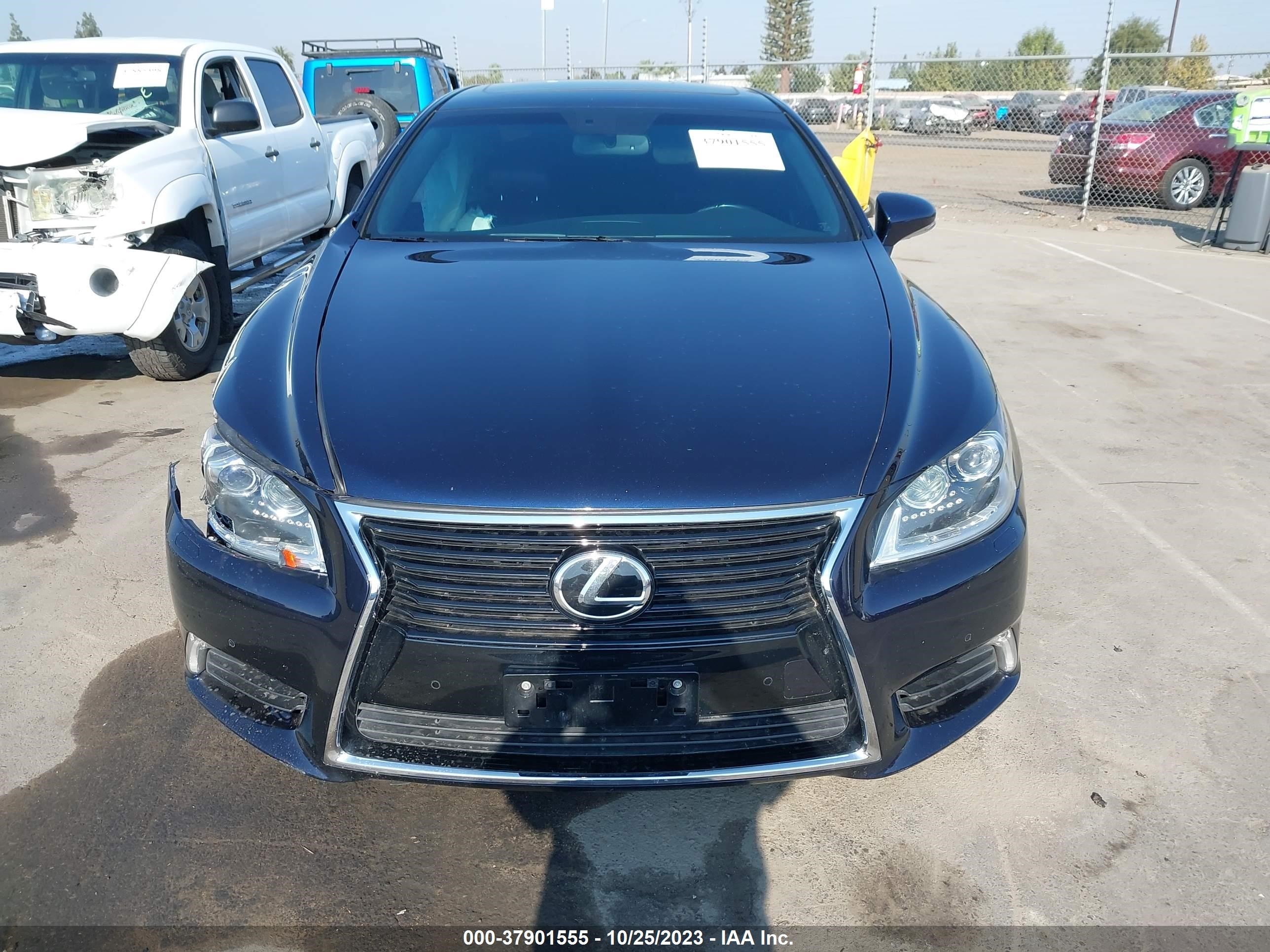 2017 Lexus Ls 460 vin: JTHBL5EF6H5144482