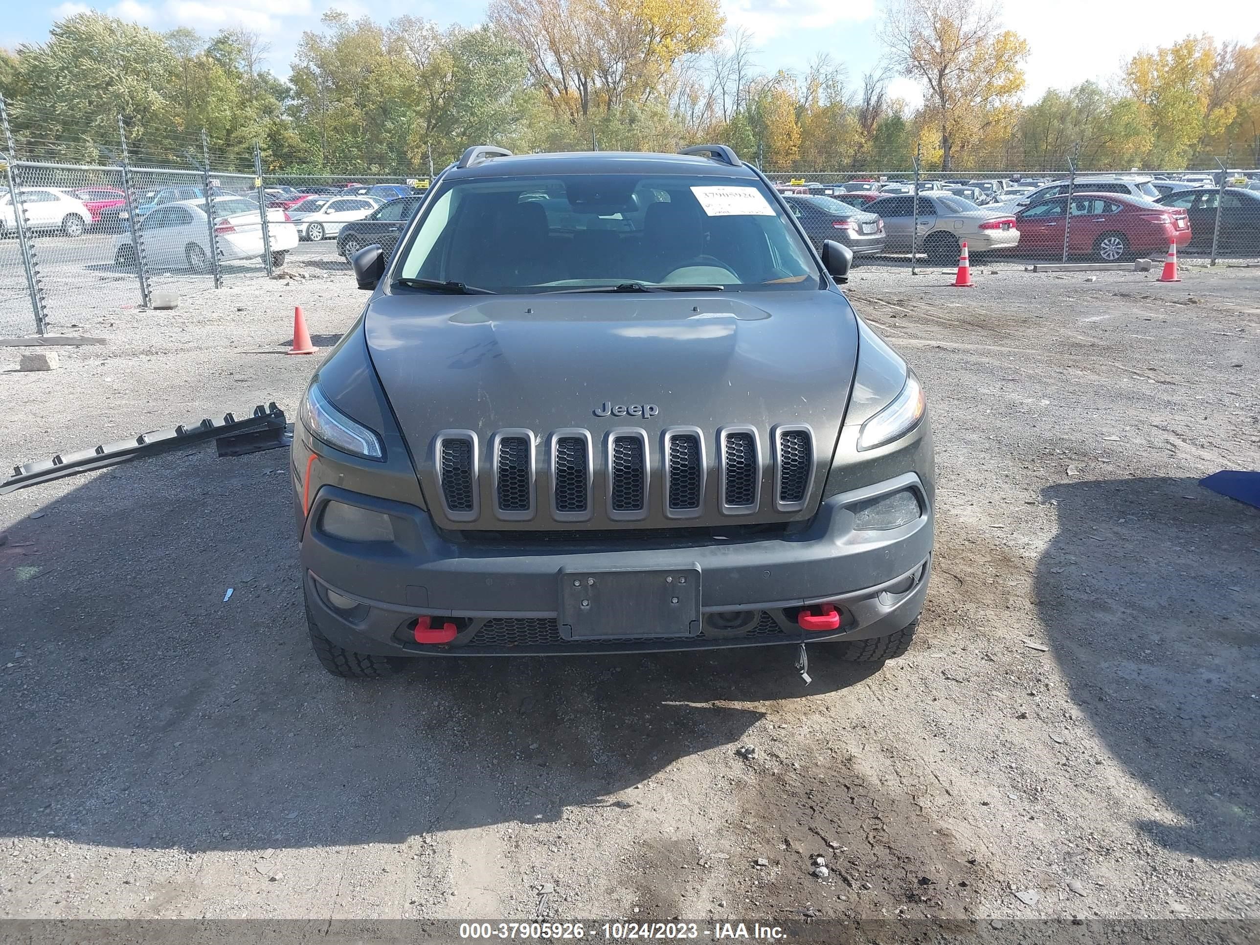 2015 Jeep Cherokee Trailhawk vin: 1C4PJMBS7FW638446