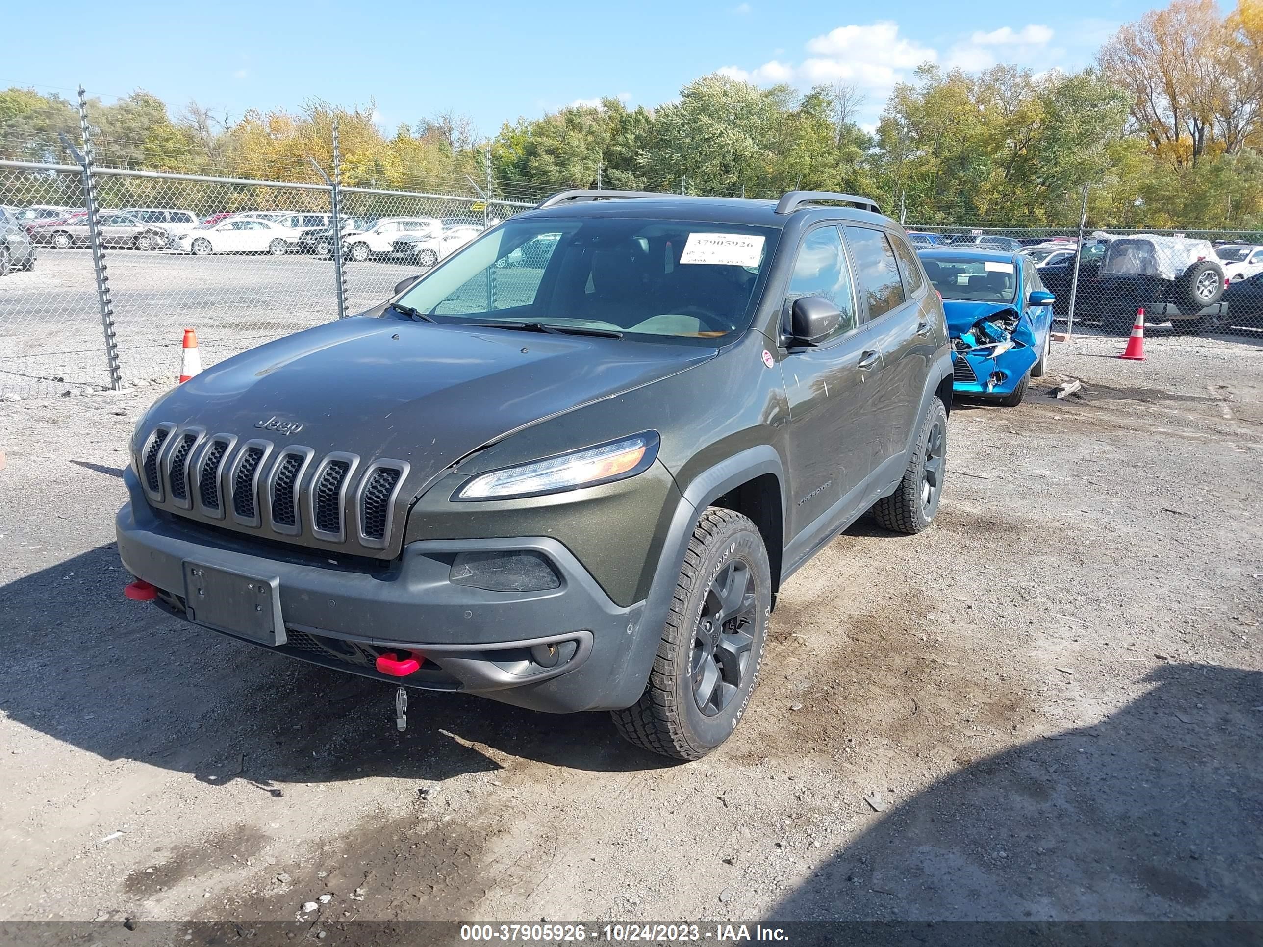 2015 Jeep Cherokee Trailhawk vin: 1C4PJMBS7FW638446