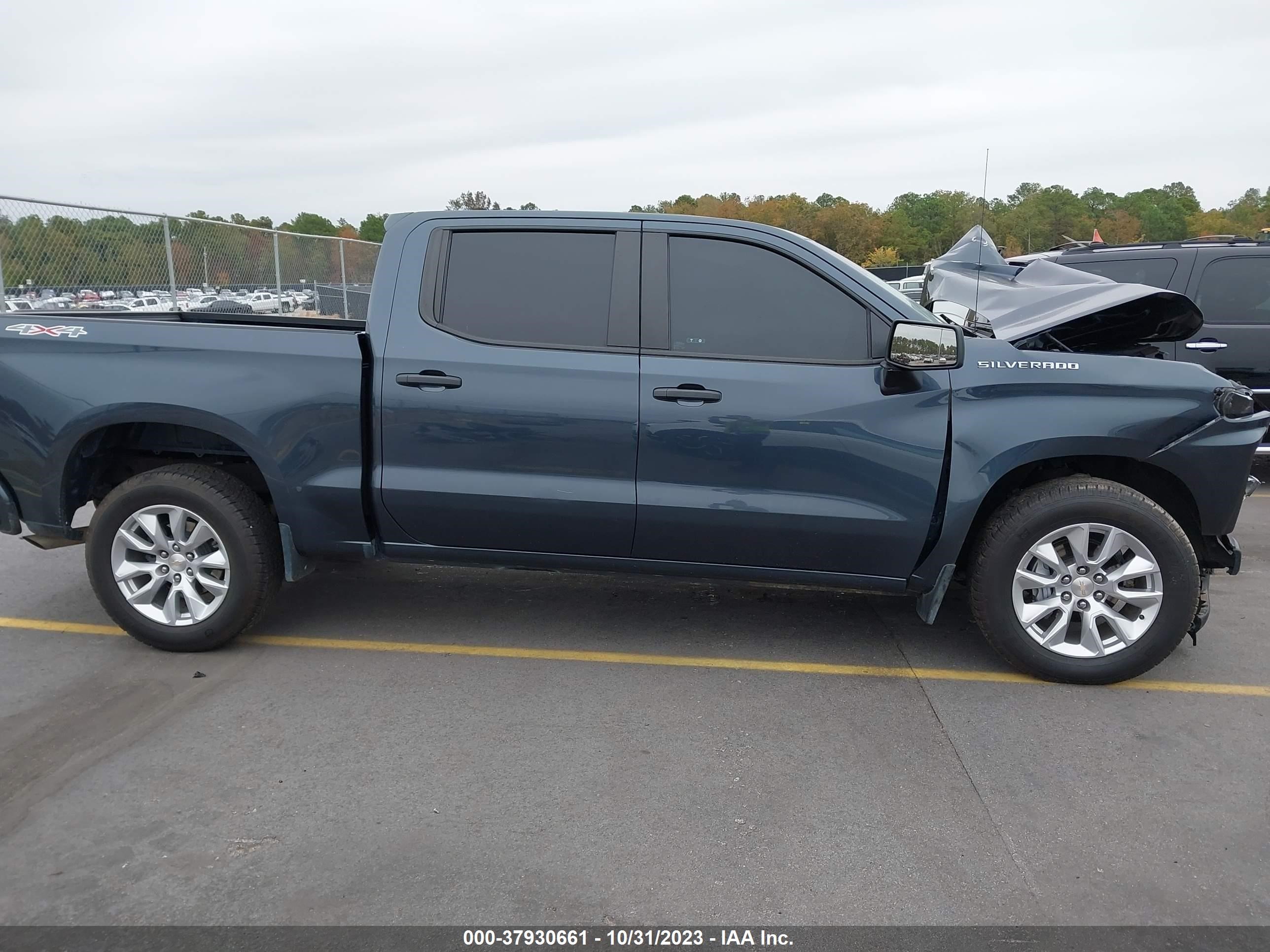 2022 Chevrolet Silverado 1500 Ltd Custom vin: 1GCPYBEK6NZ195442